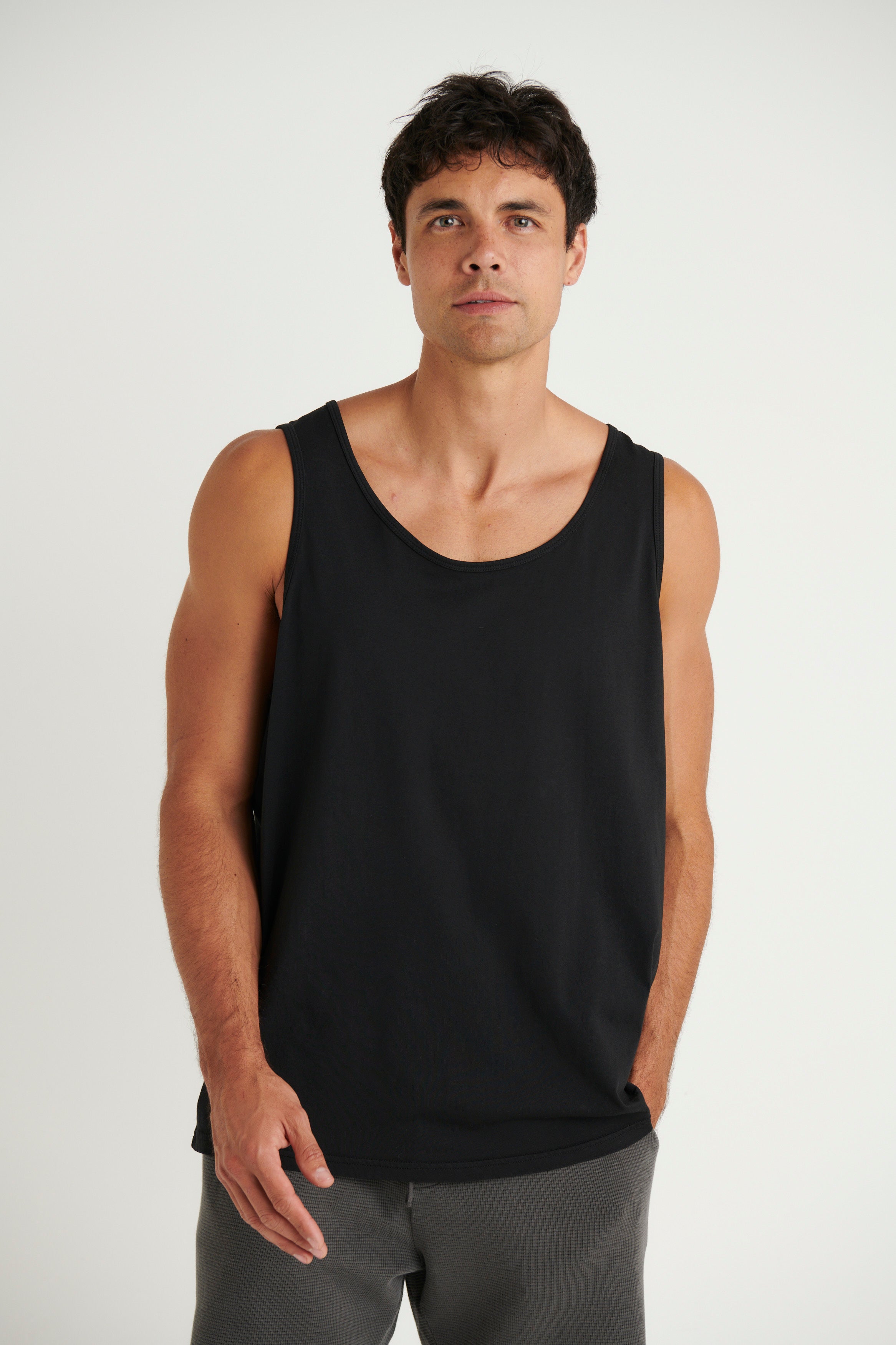 Julius Lightweight Tank Black