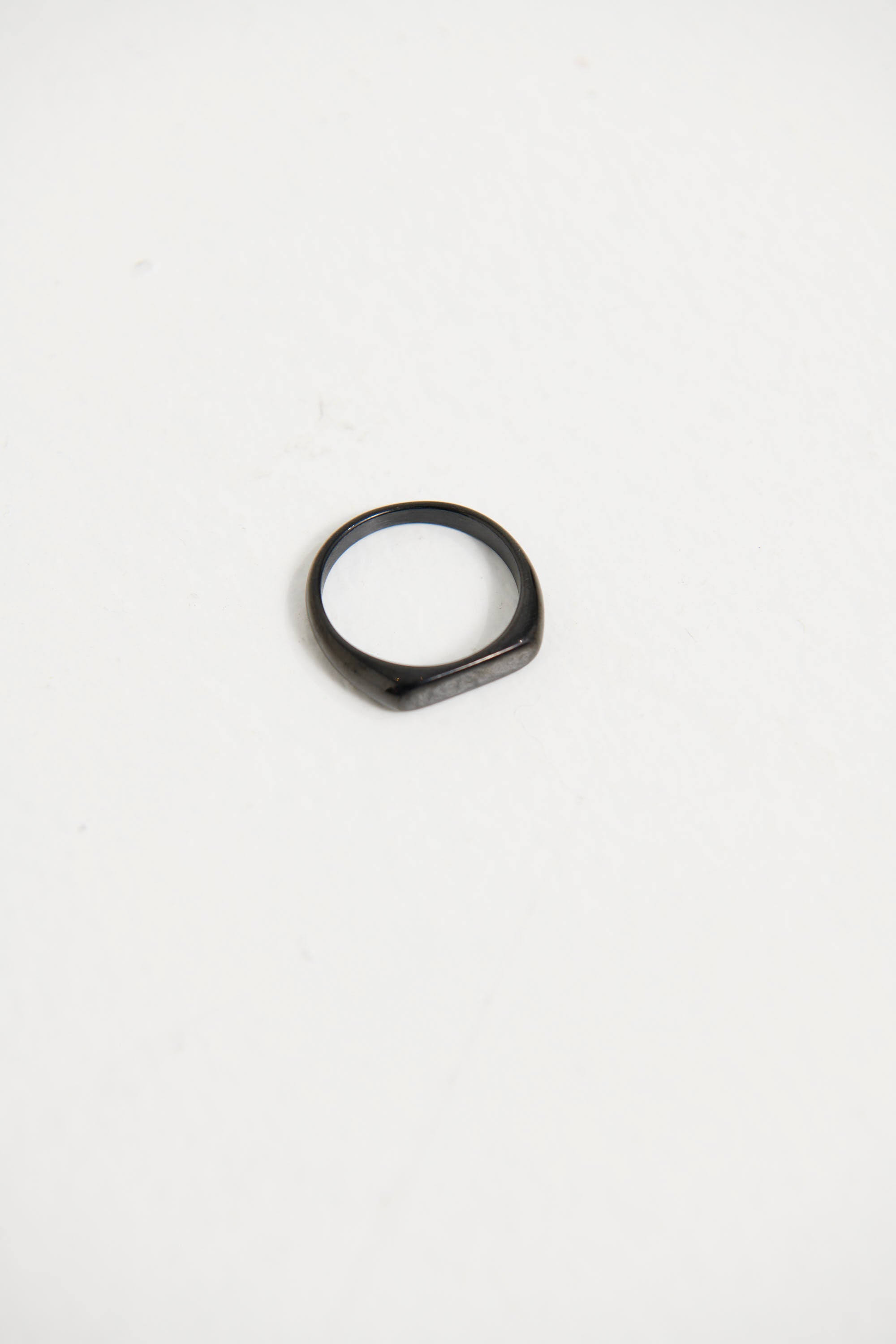 NTH Slim Signet Ring Black - FINAL SALE