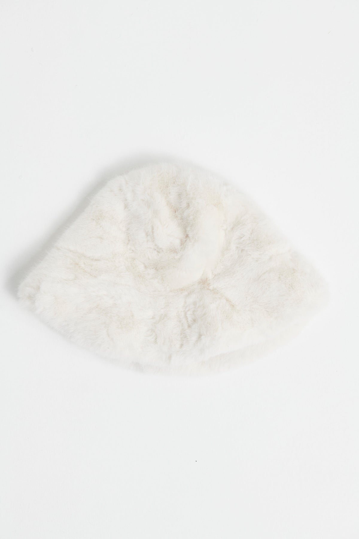 Lana Fluffy Hat White