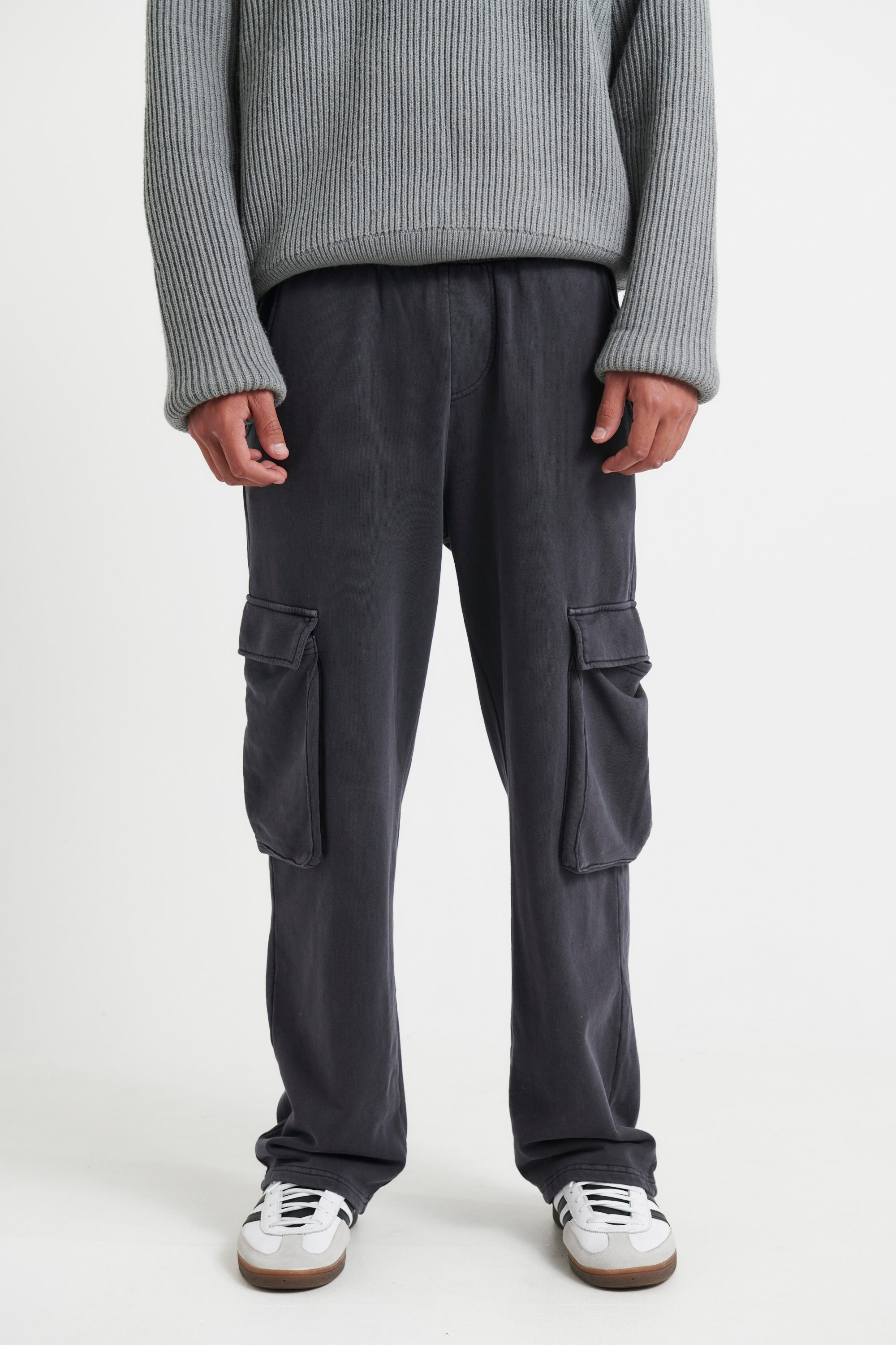 Soft Fleece Cargo Wash Black - FINAL SALE