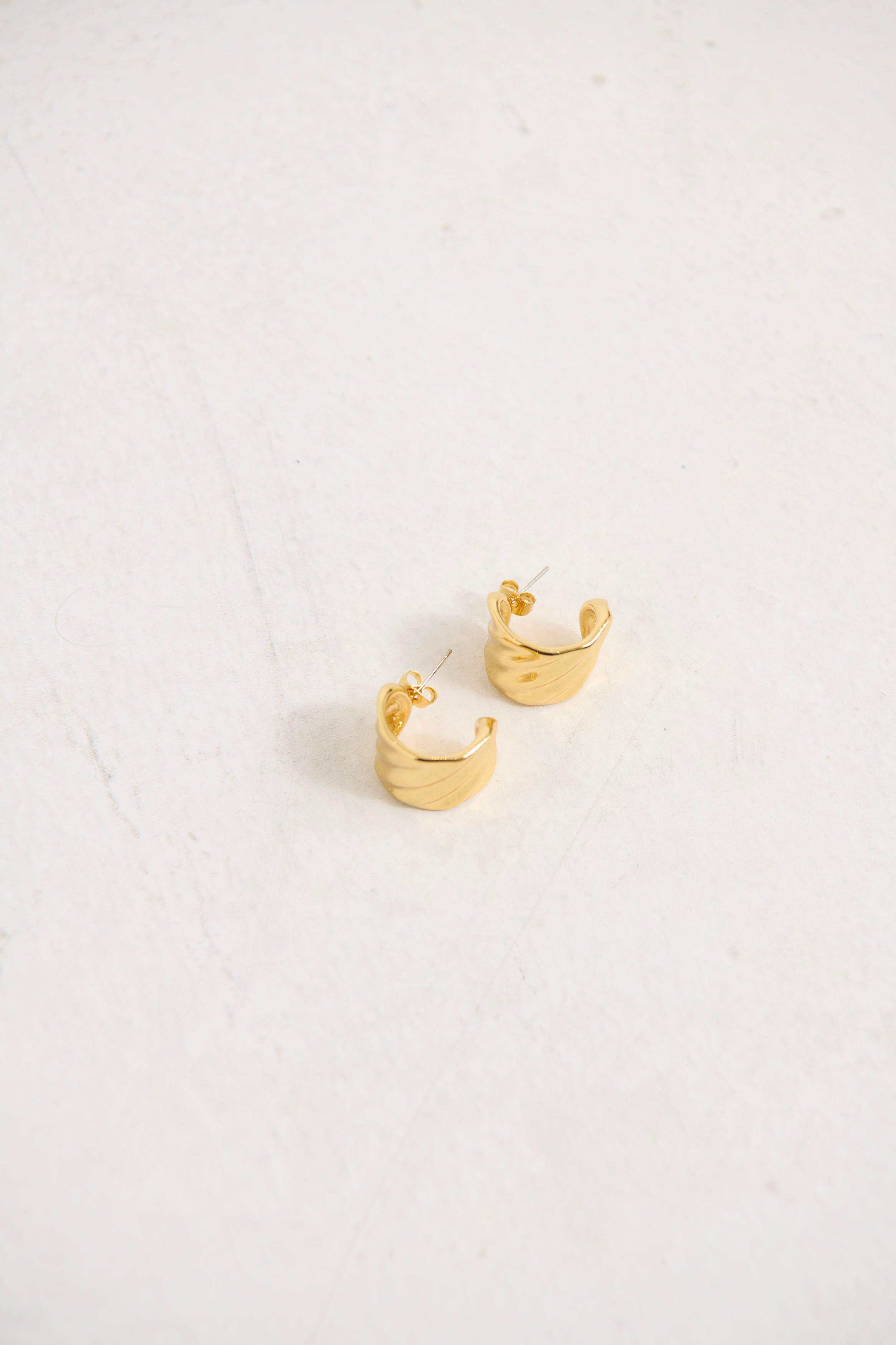 Vera Textured Earring 18K Gold Plated