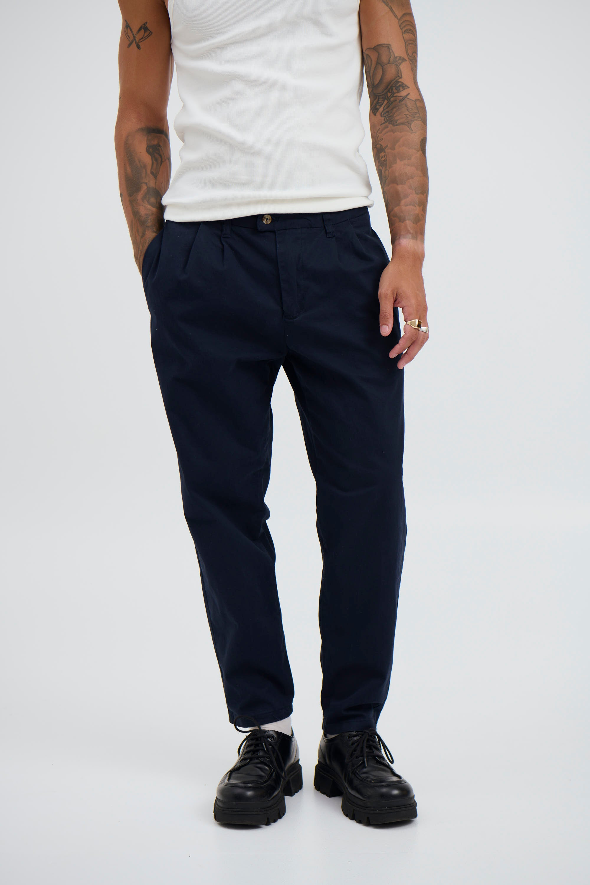 NTH Cropped Pleat Pant Navy