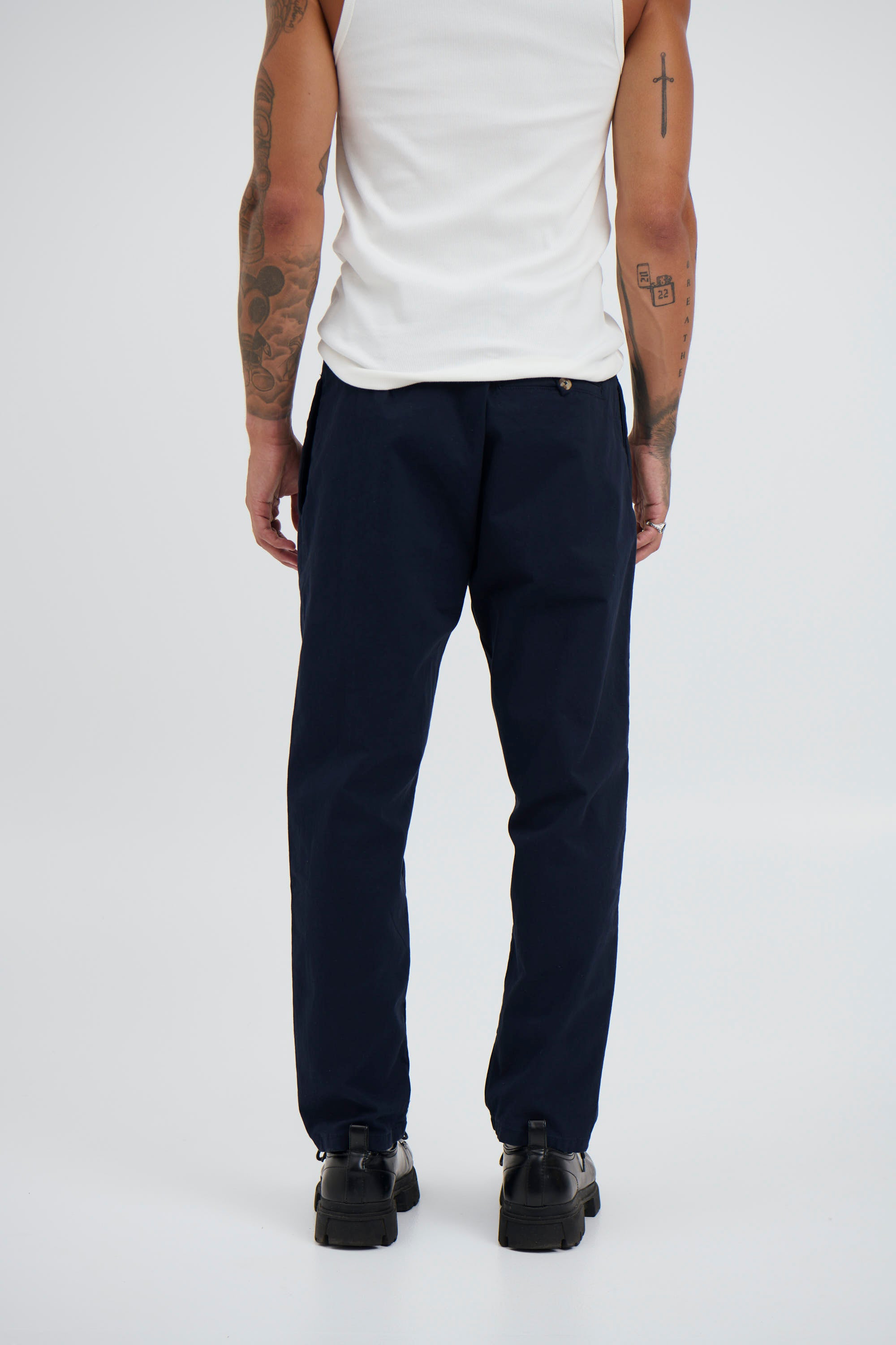 NTH Cropped Pleat Pant Navy