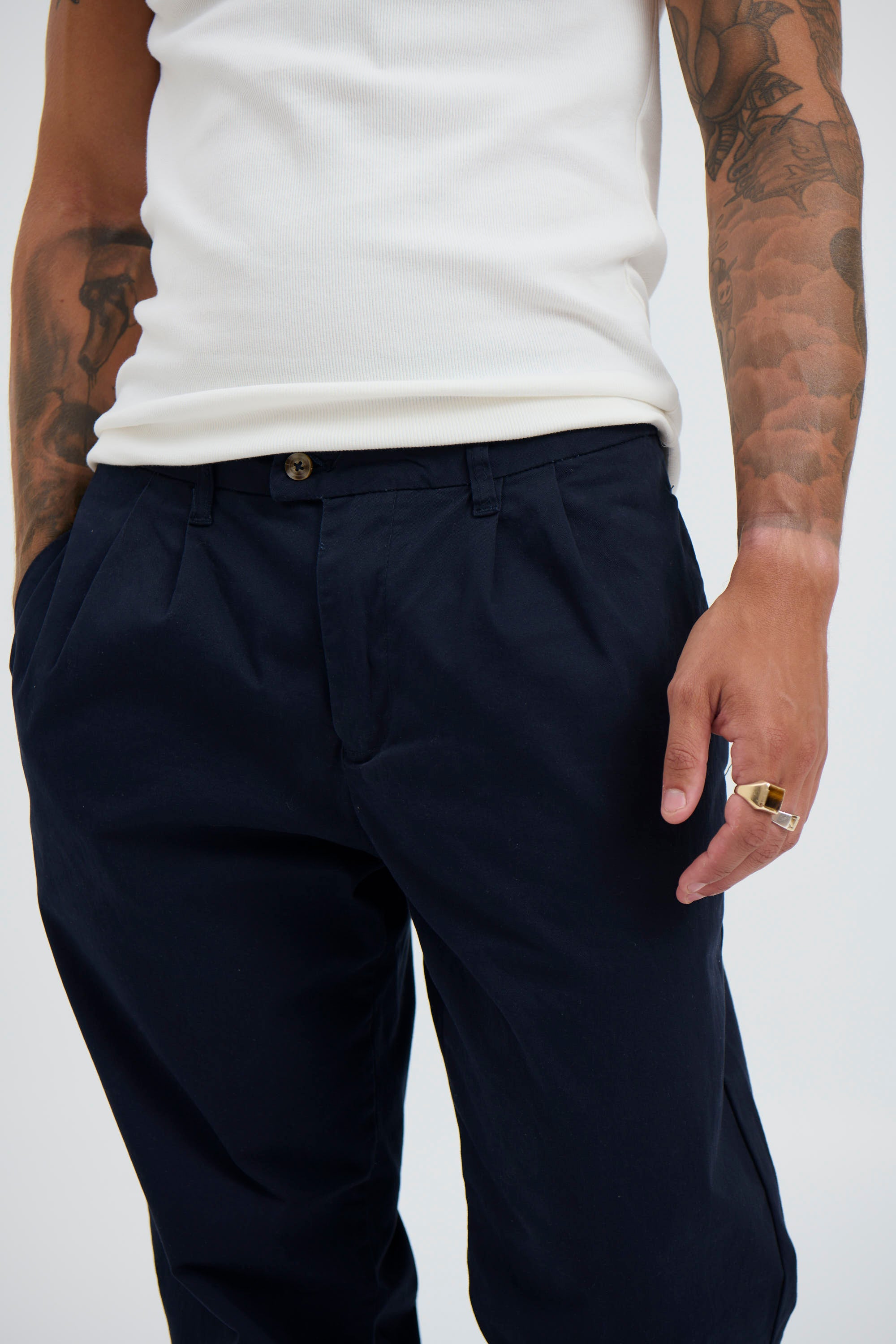 NTH Cropped Pleat Pant Navy
