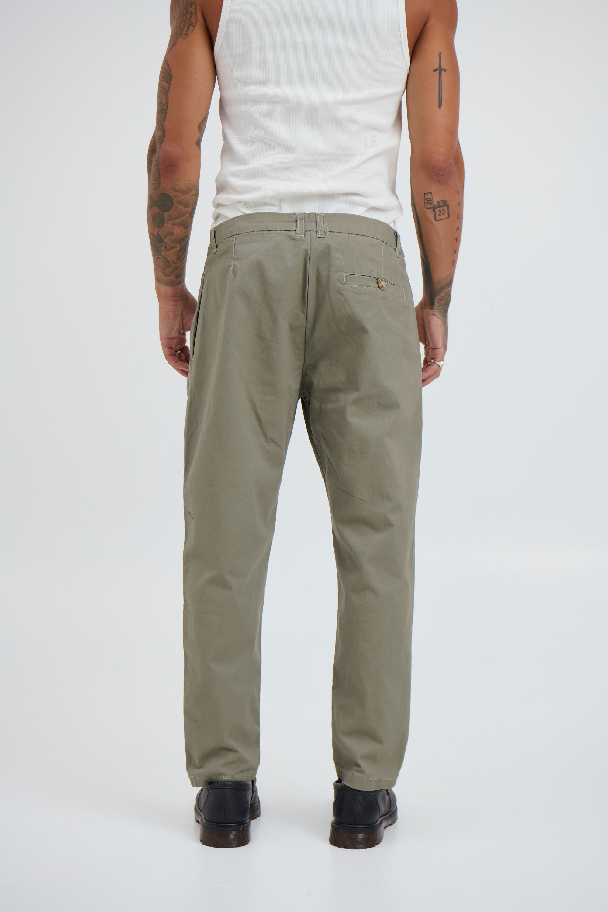 NTH Cropped Pleat Pant Khaki