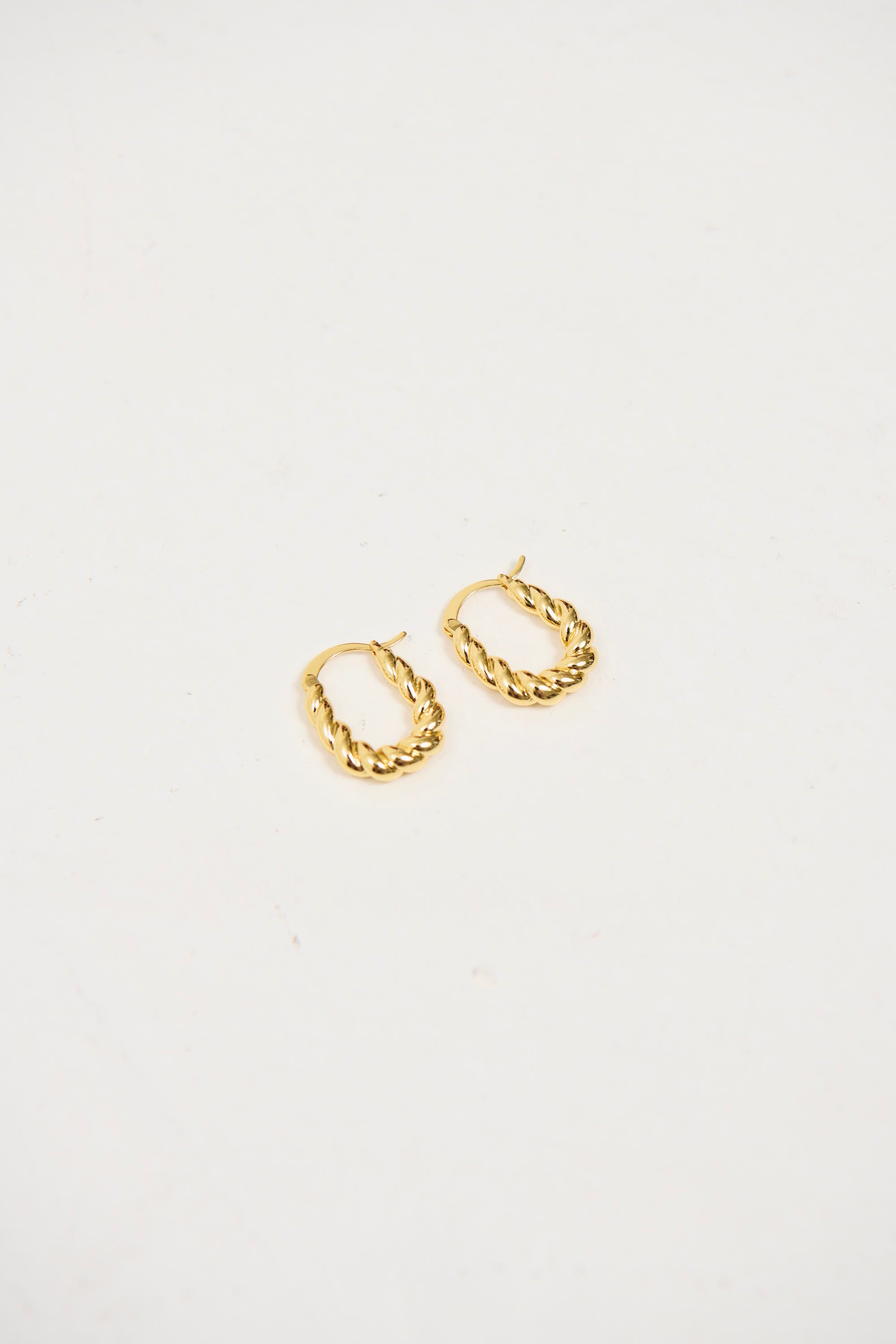 Lora Twist Hoop Gold