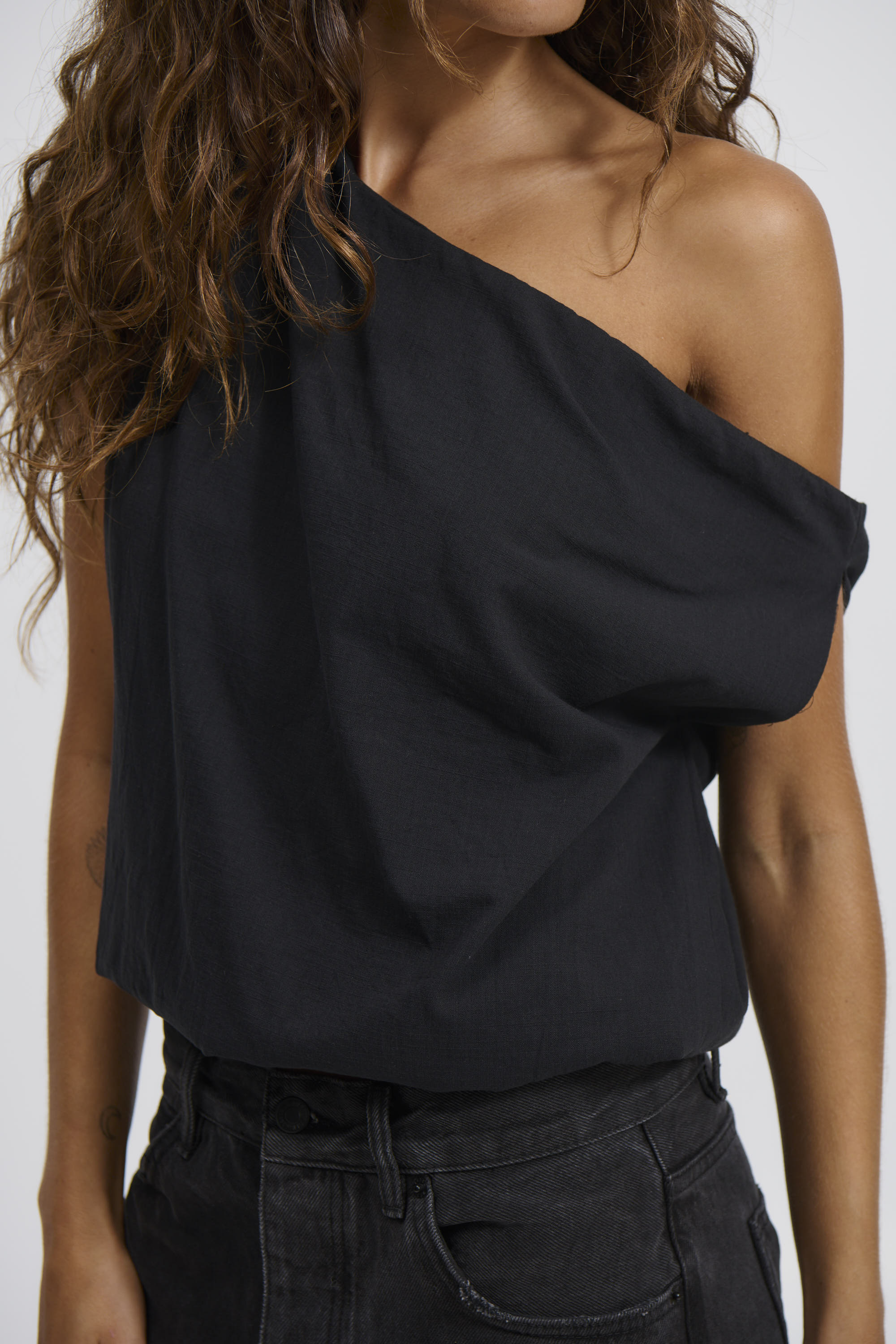 Dove Off The Shoulder Top Black