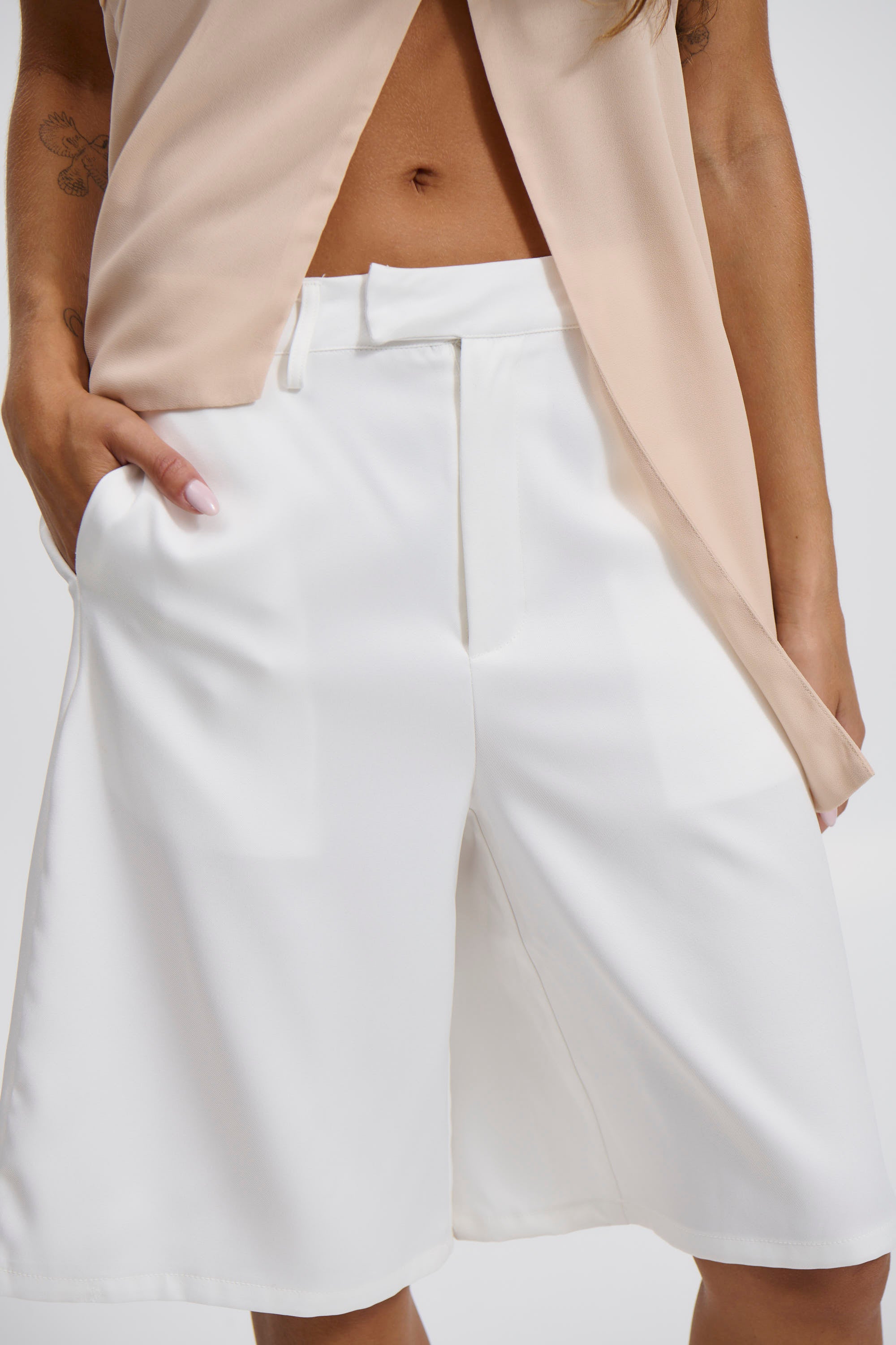 Narla Bermuda Short White