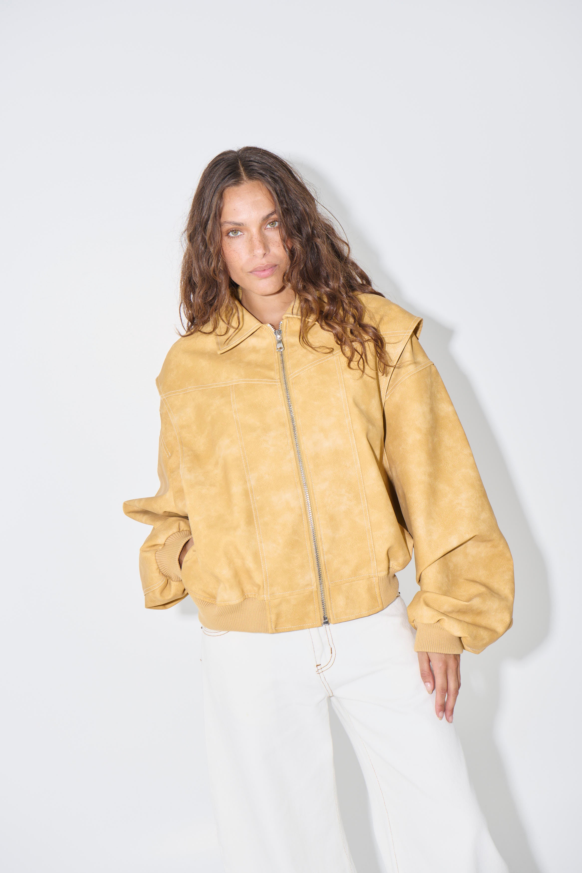 Vista Bomber Mustard