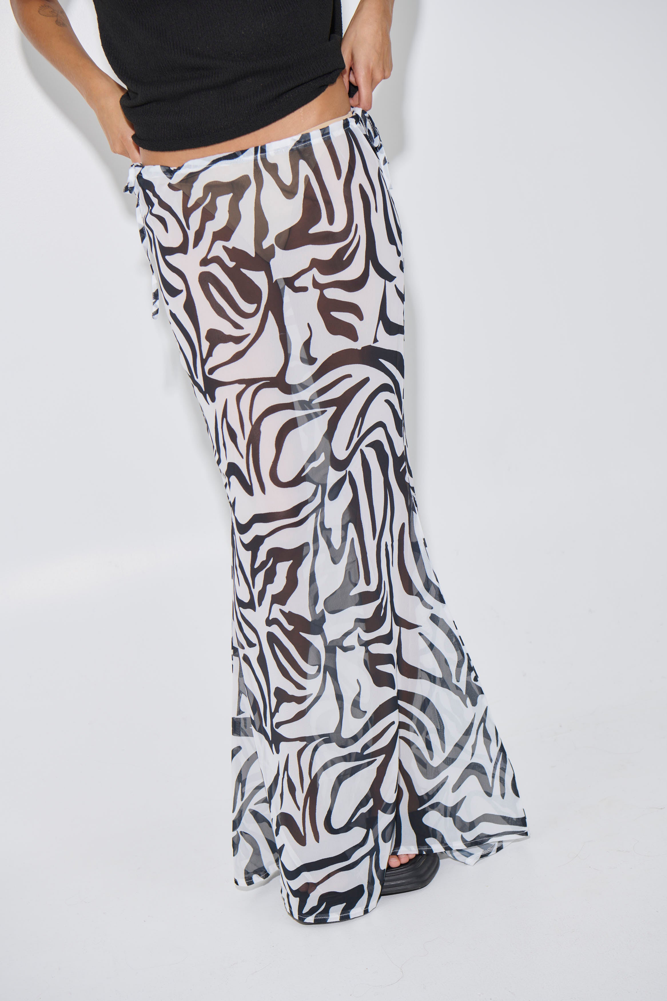Monique Maxi Skirt Black/White