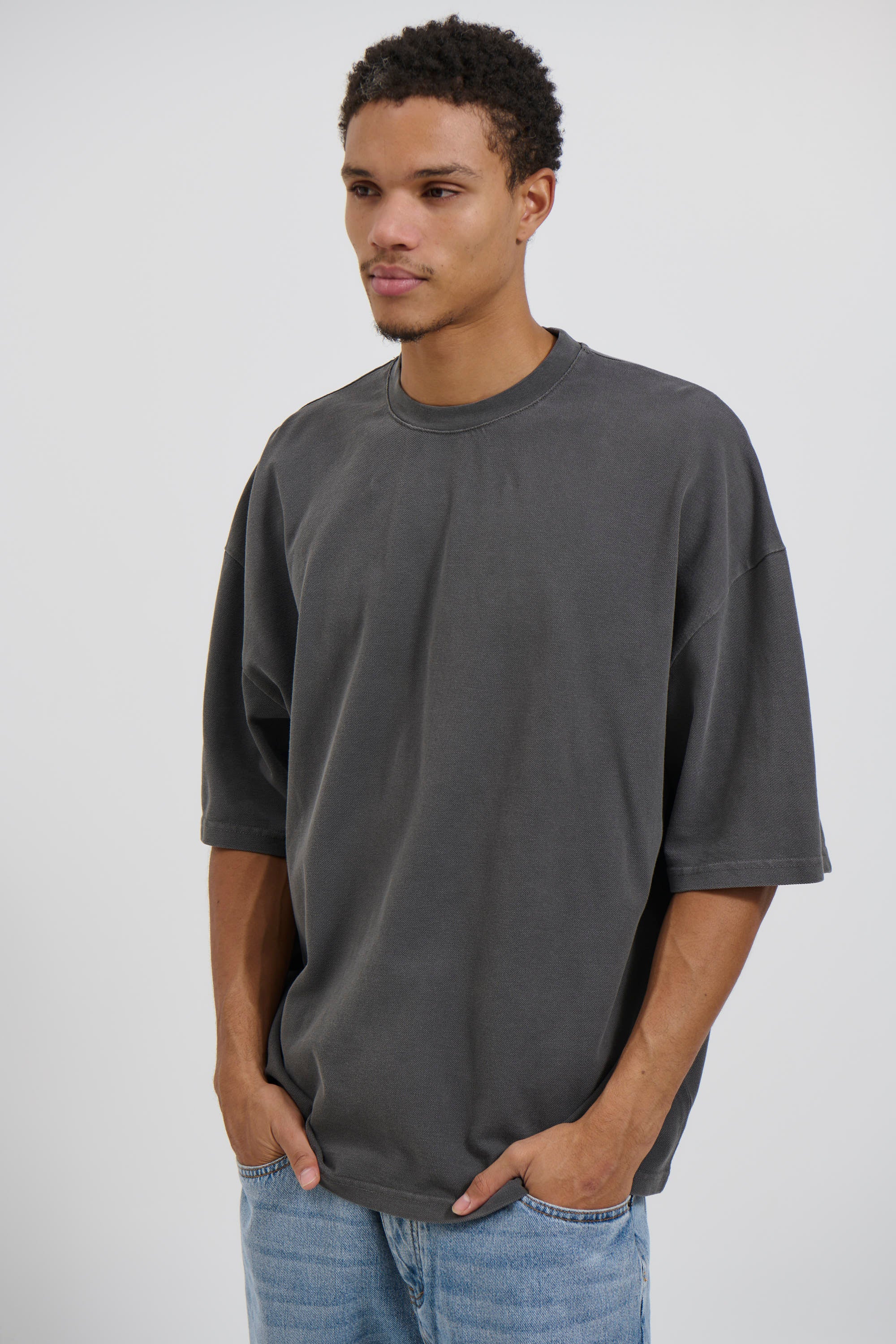 Ruben Cotton Pique Tee Charcoal