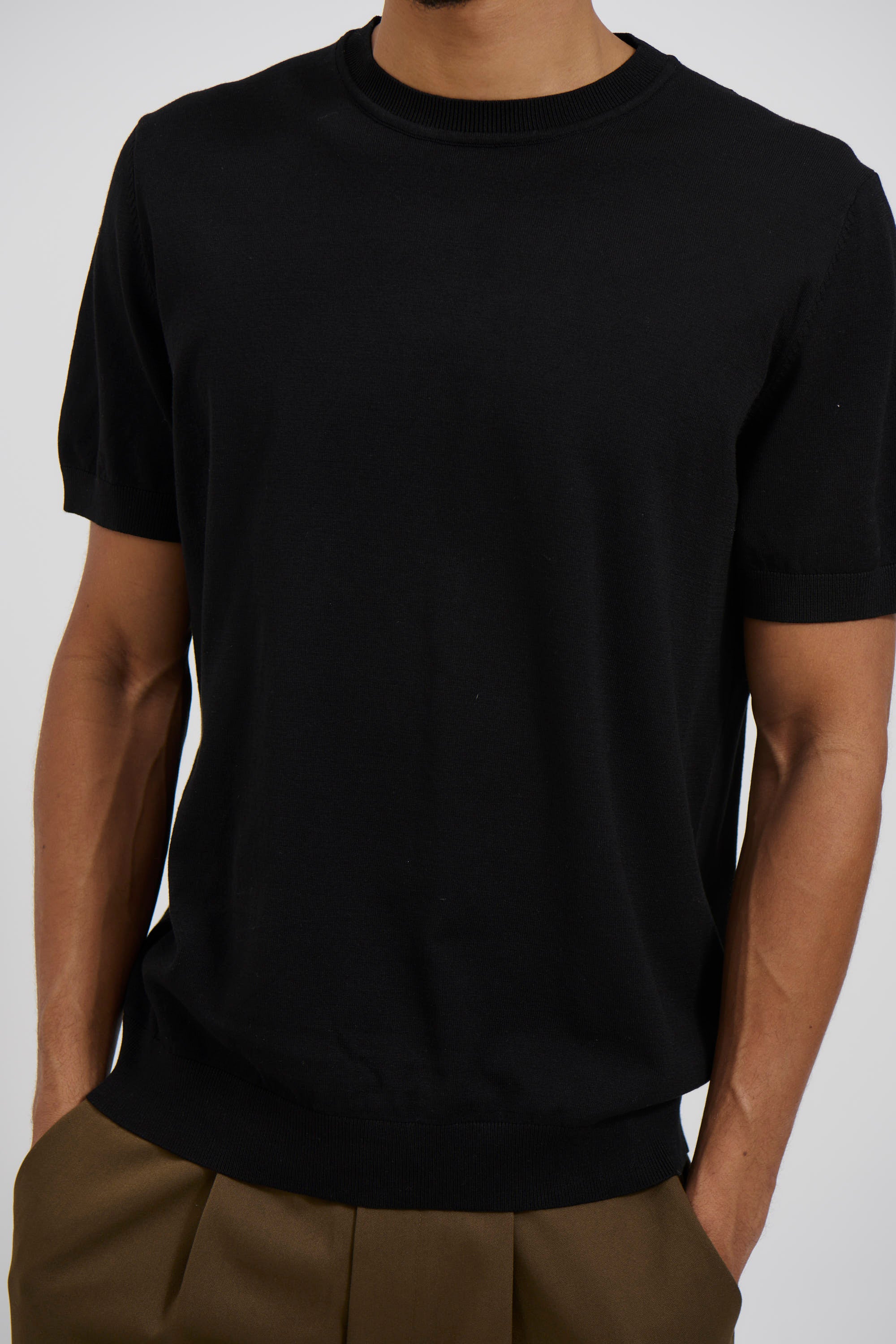 Nigel Fitted Knitted Tee Black