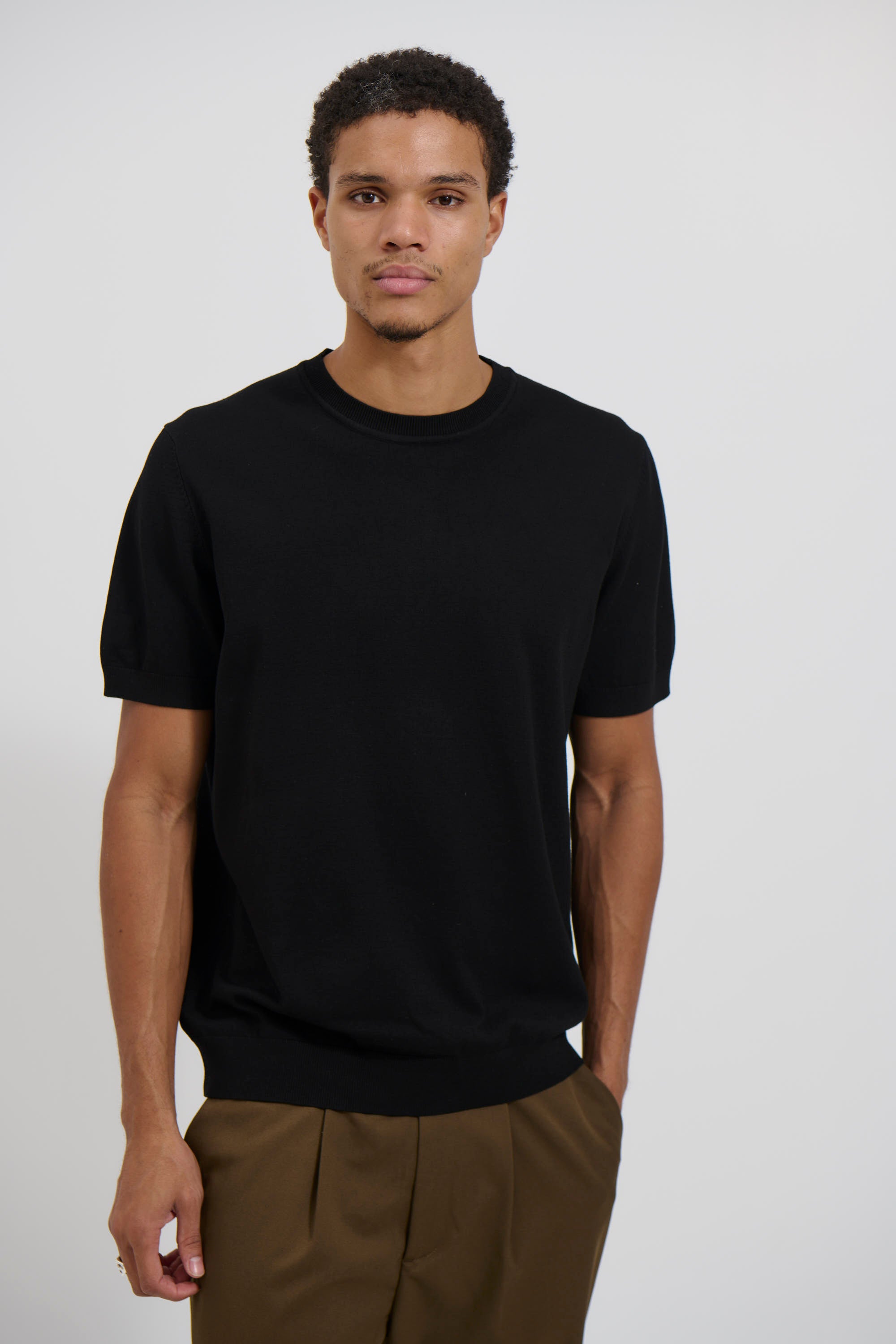 Nigel Fitted Knitted Tee Black