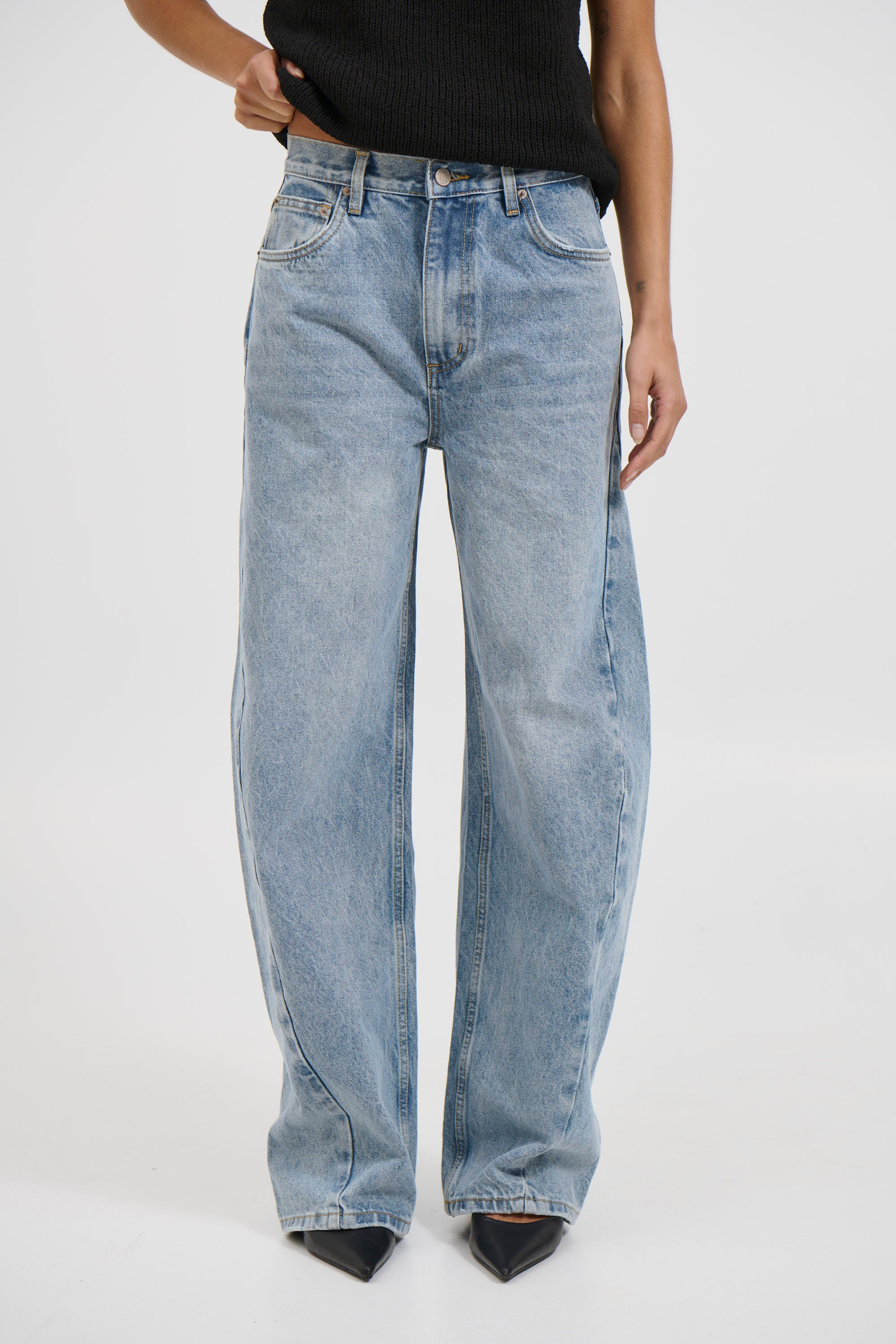 Brooklyn Barrel Leg Jean Oakland Blue