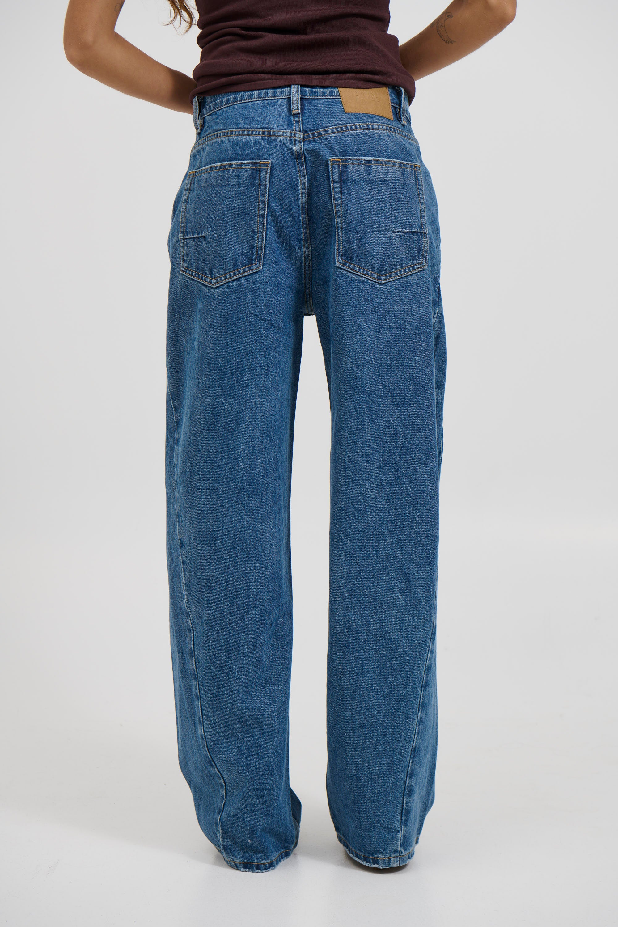 Brooklyn Barrel Leg Jean True Blue