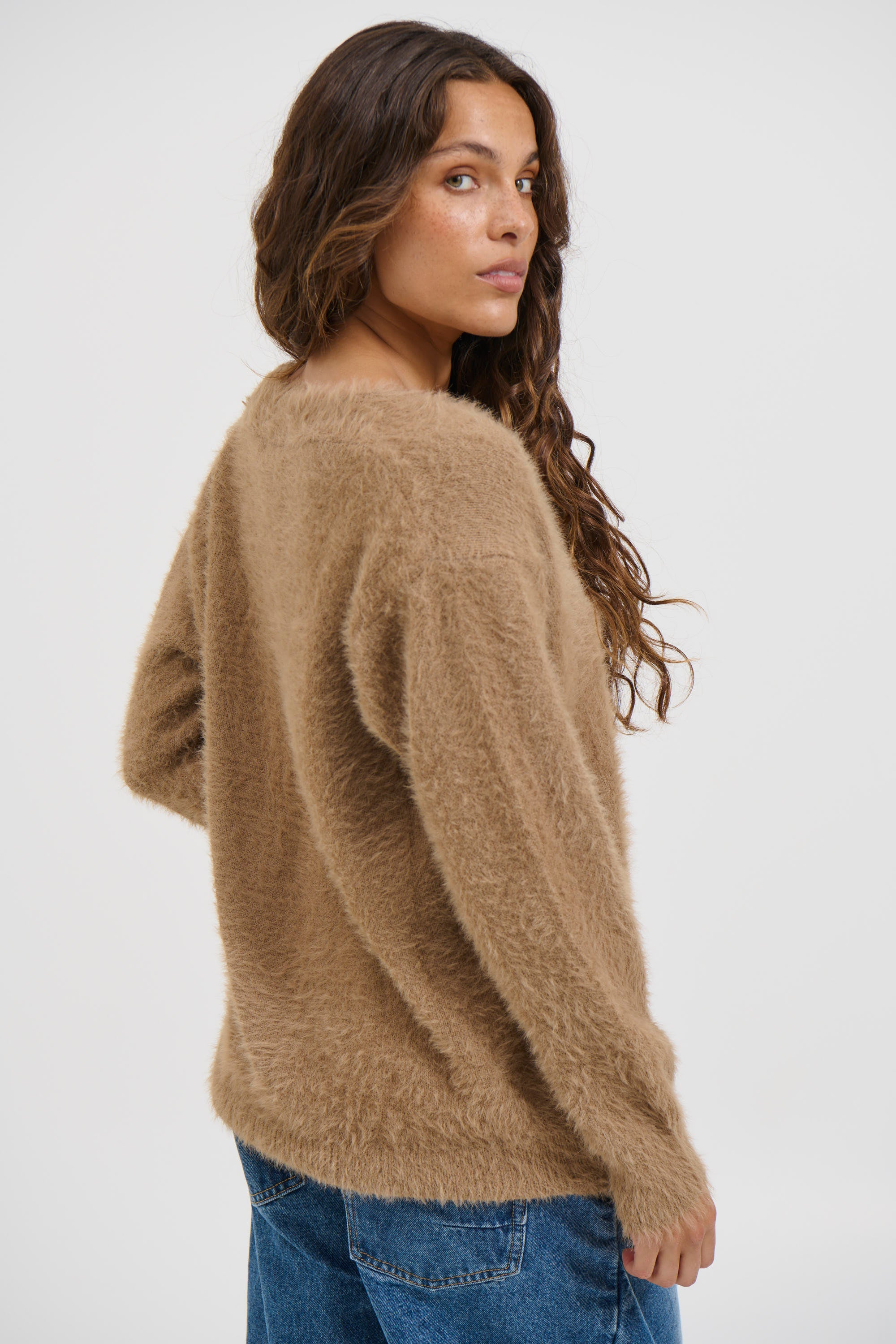 Dionne Cardi Latte