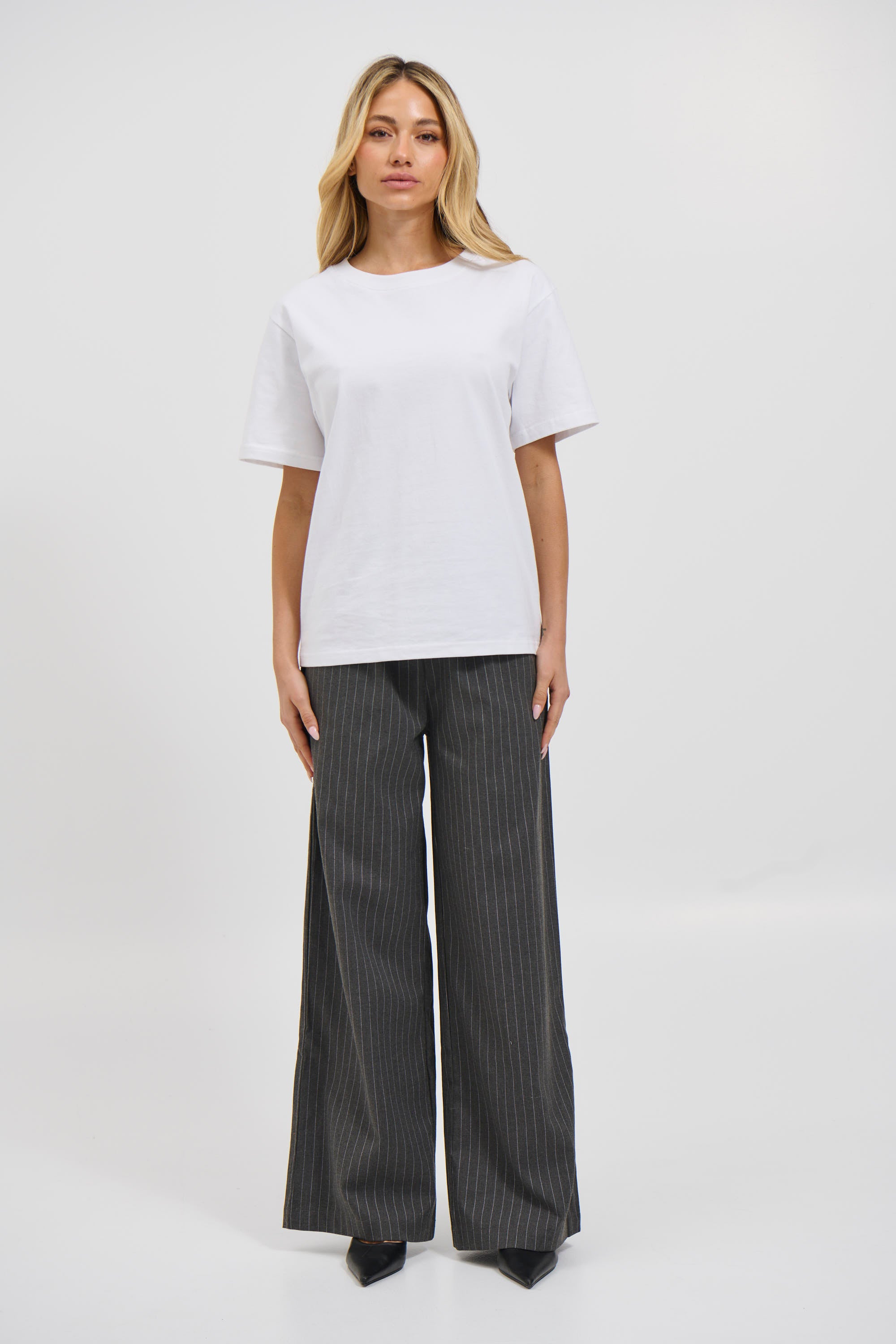 Annalise Tee White