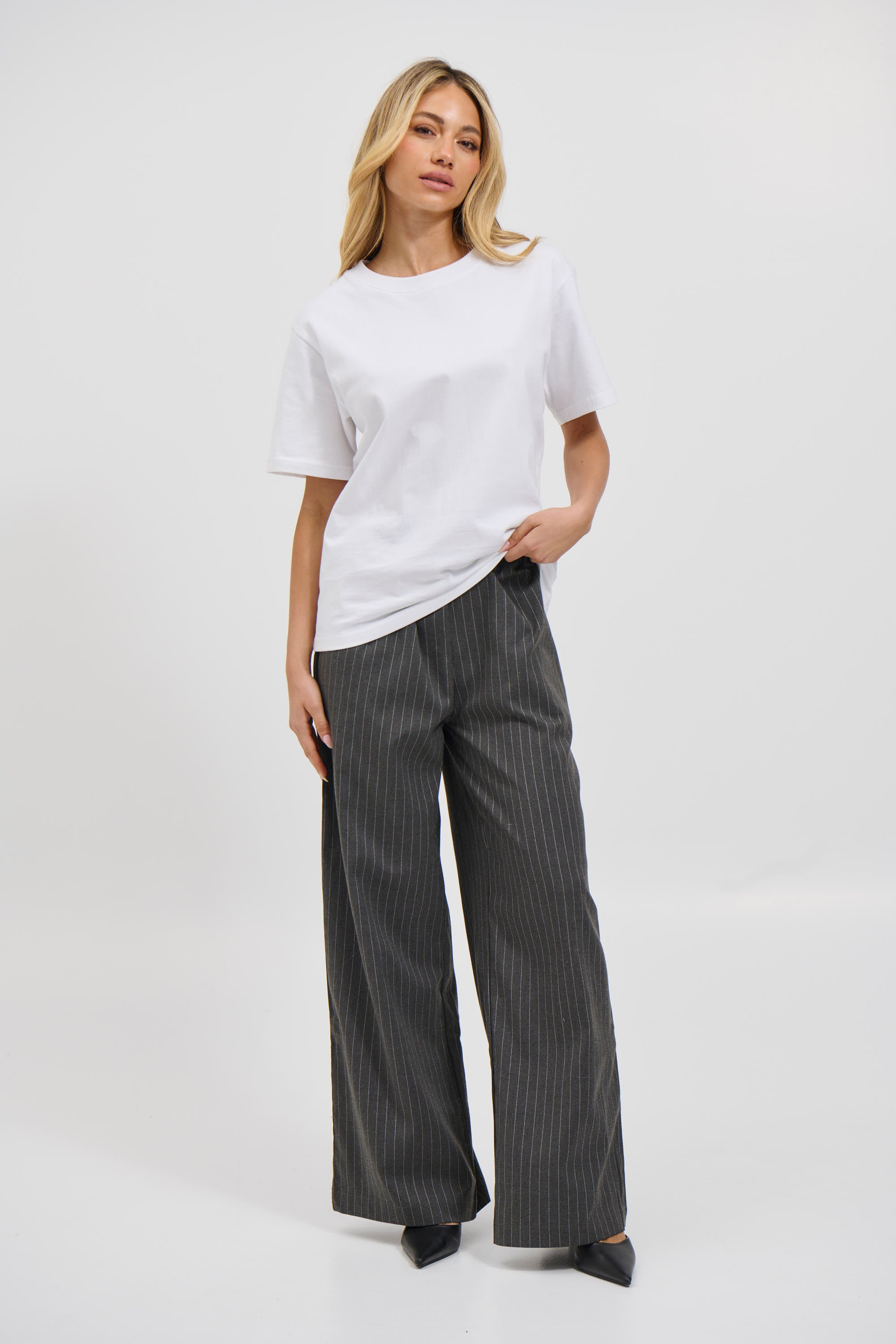 Annalise Tee White