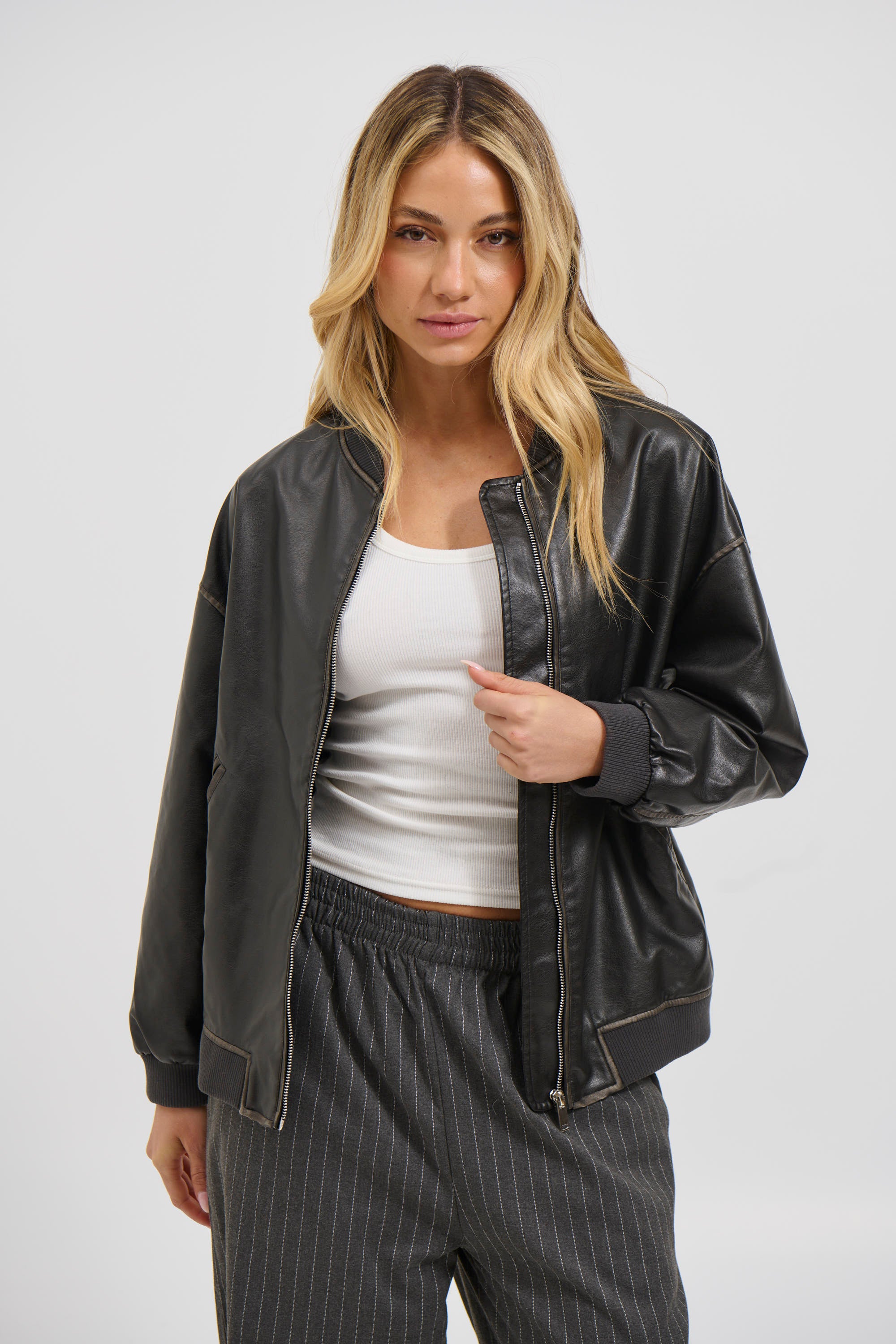 Vine Jacket Black