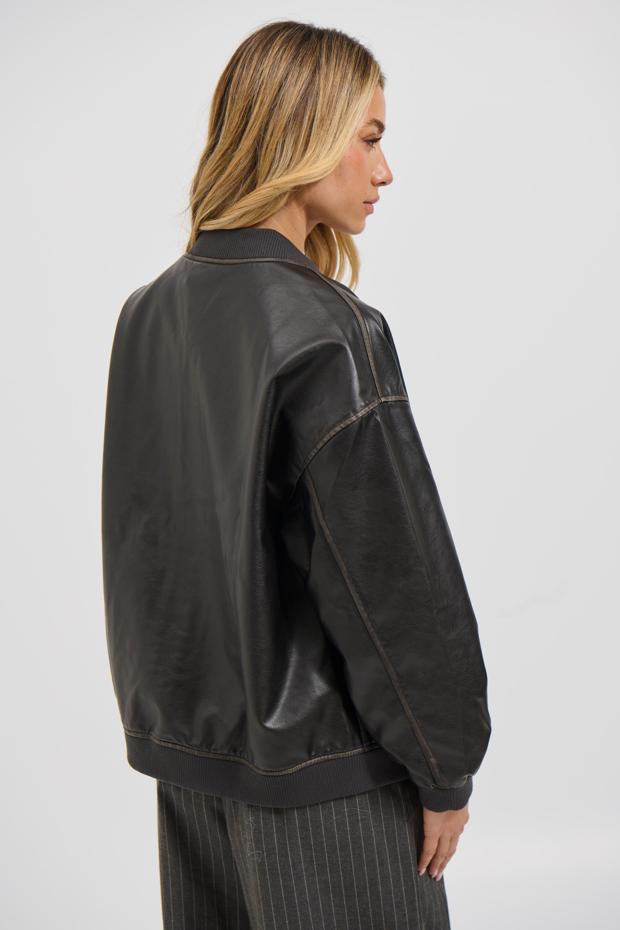 Vine Jacket Black