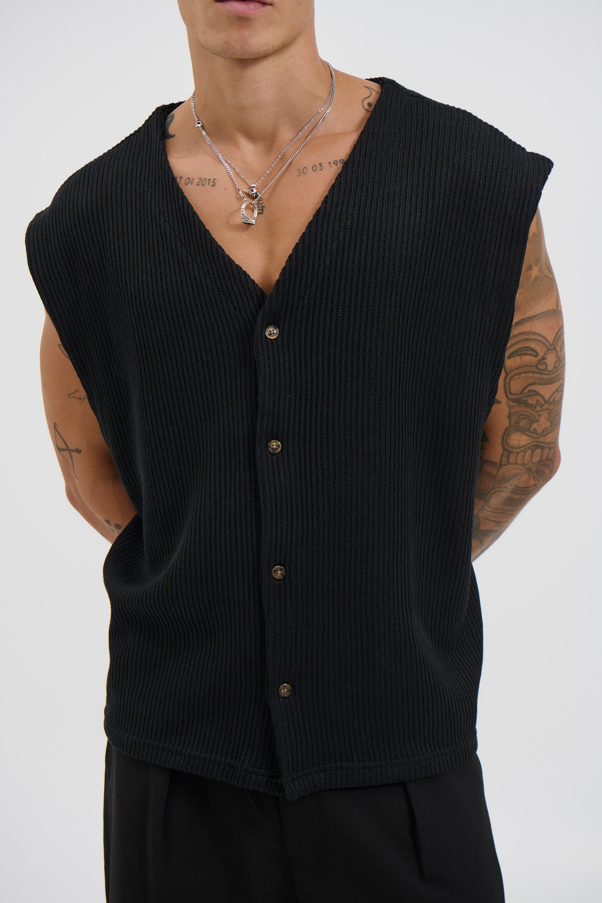 Cassius Knitted Vest Black