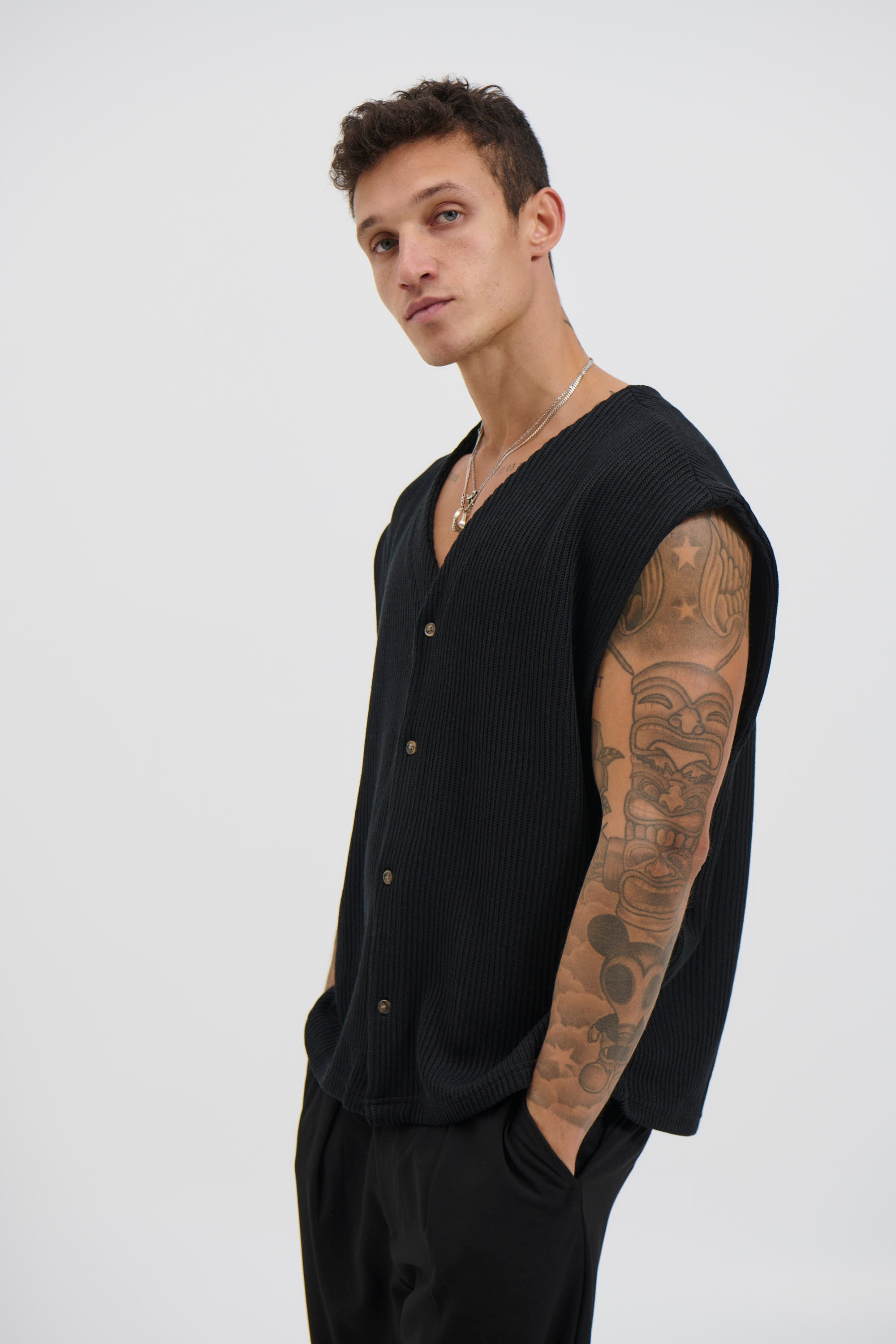 Cassius Knitted Vest Black