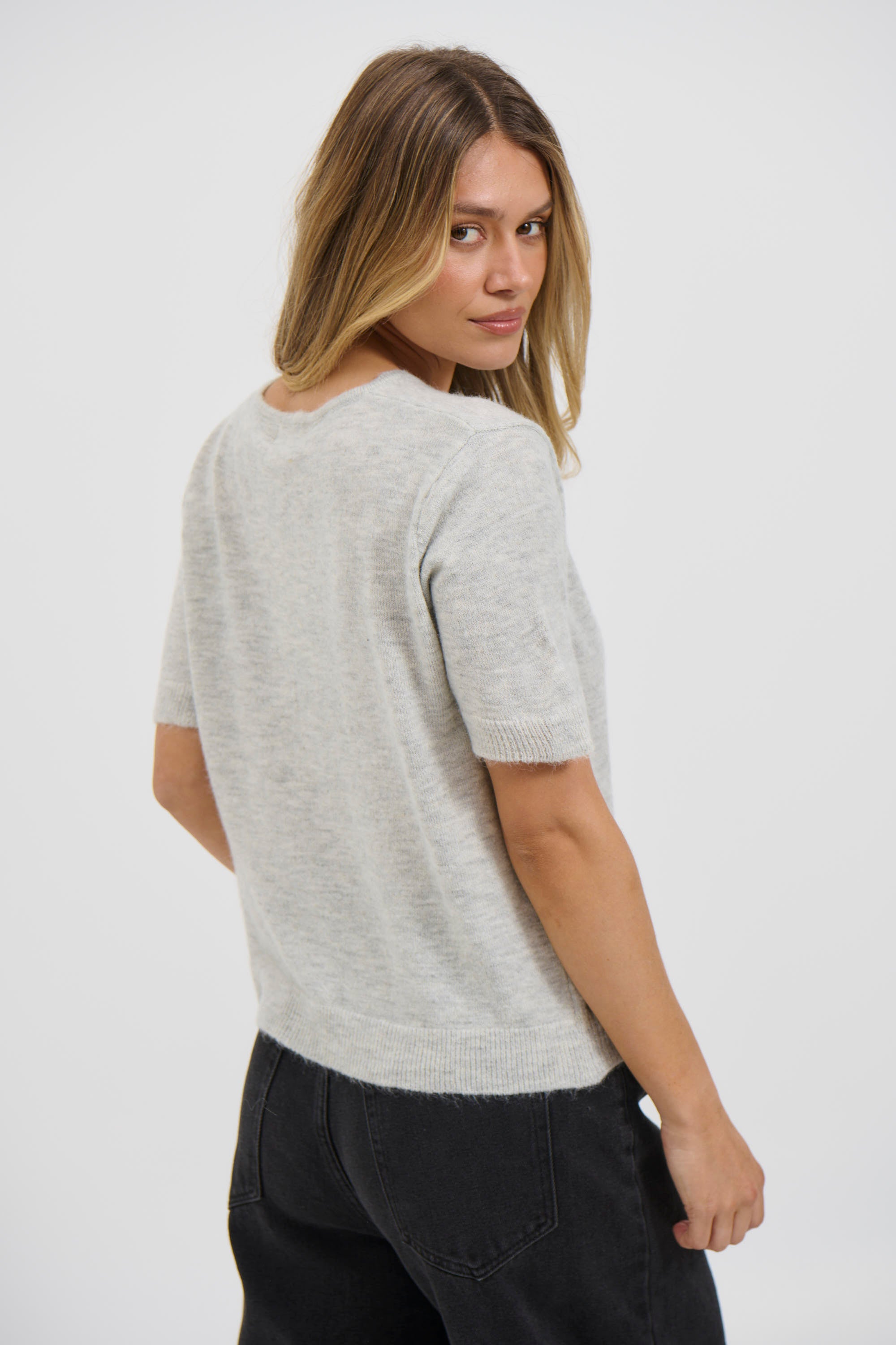 Geisha Short Sleeve Top Grey