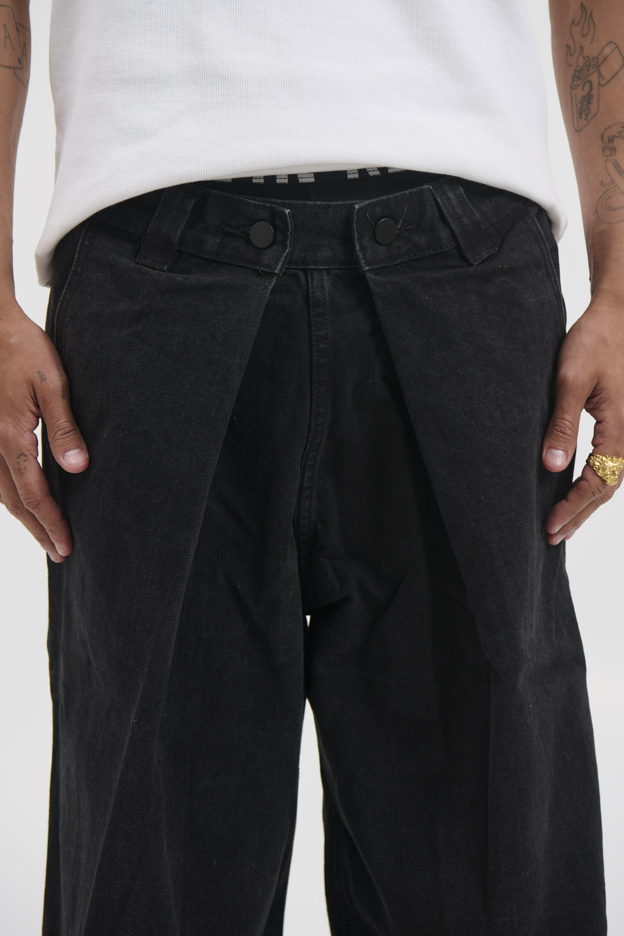 Robert Folded Jean Black