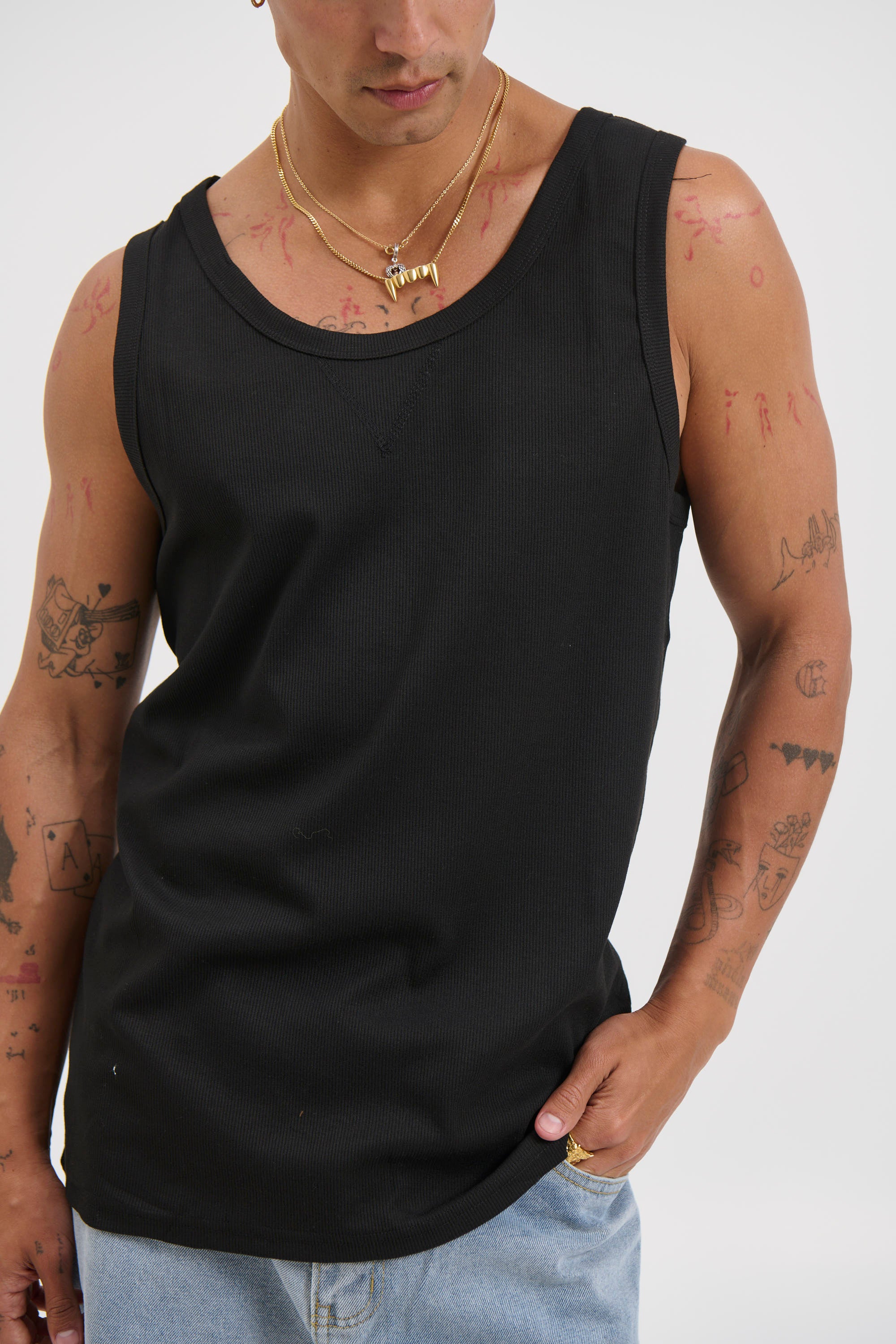 Ruben Fitted Tank Black