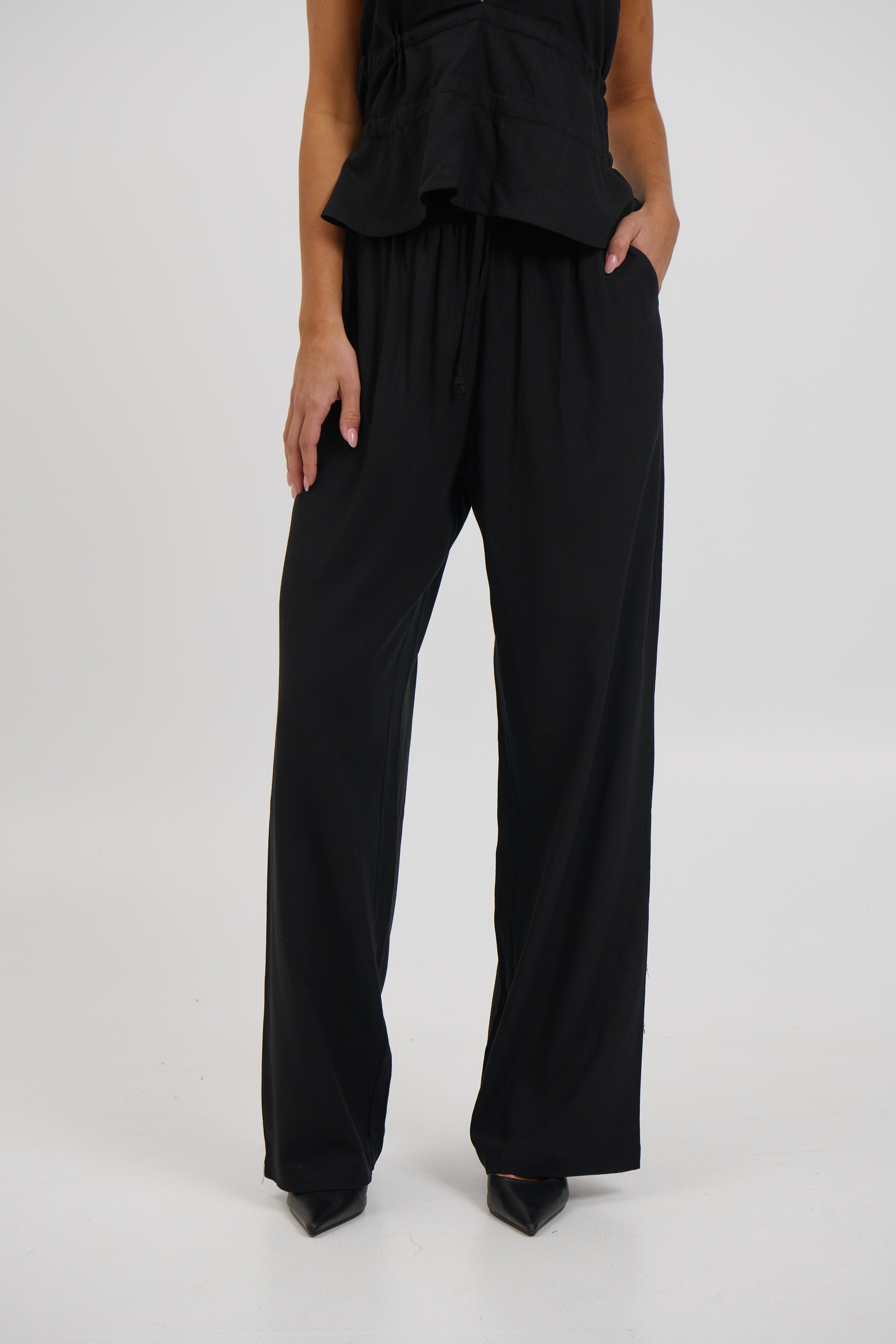Leesa Pant Black