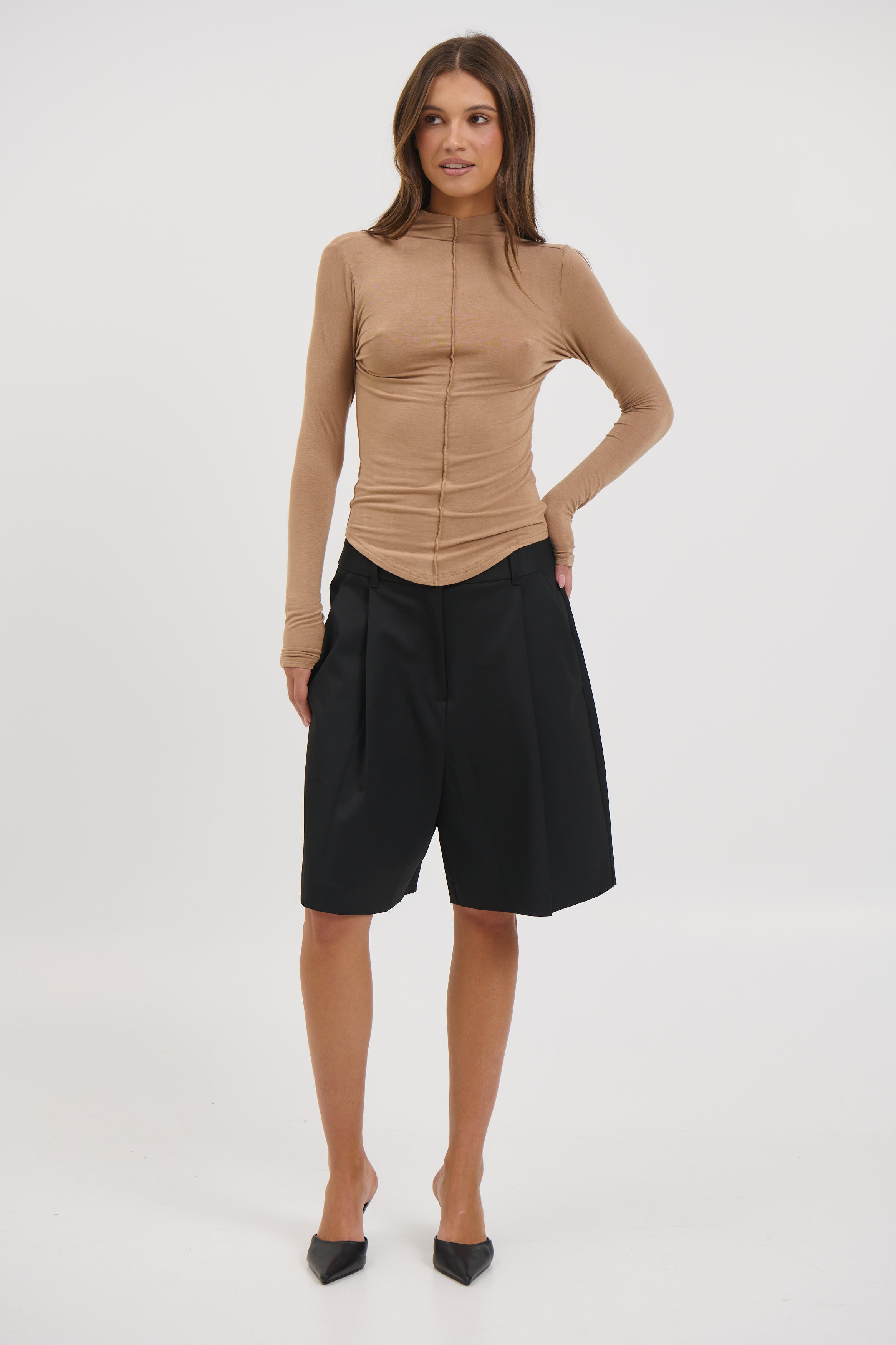 Anisa Turtle Neck Walnut