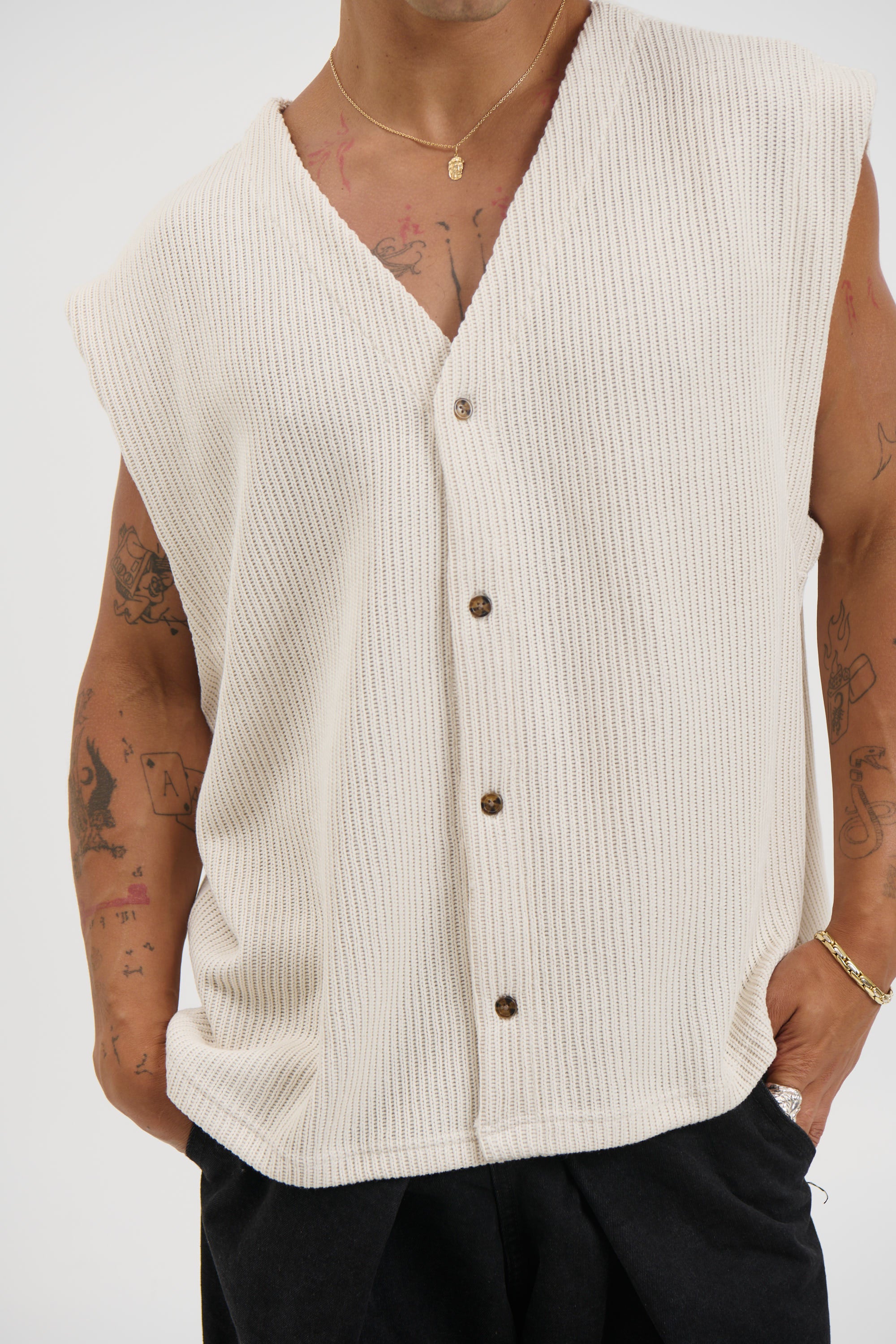 Cassius Knitted Vest Sand