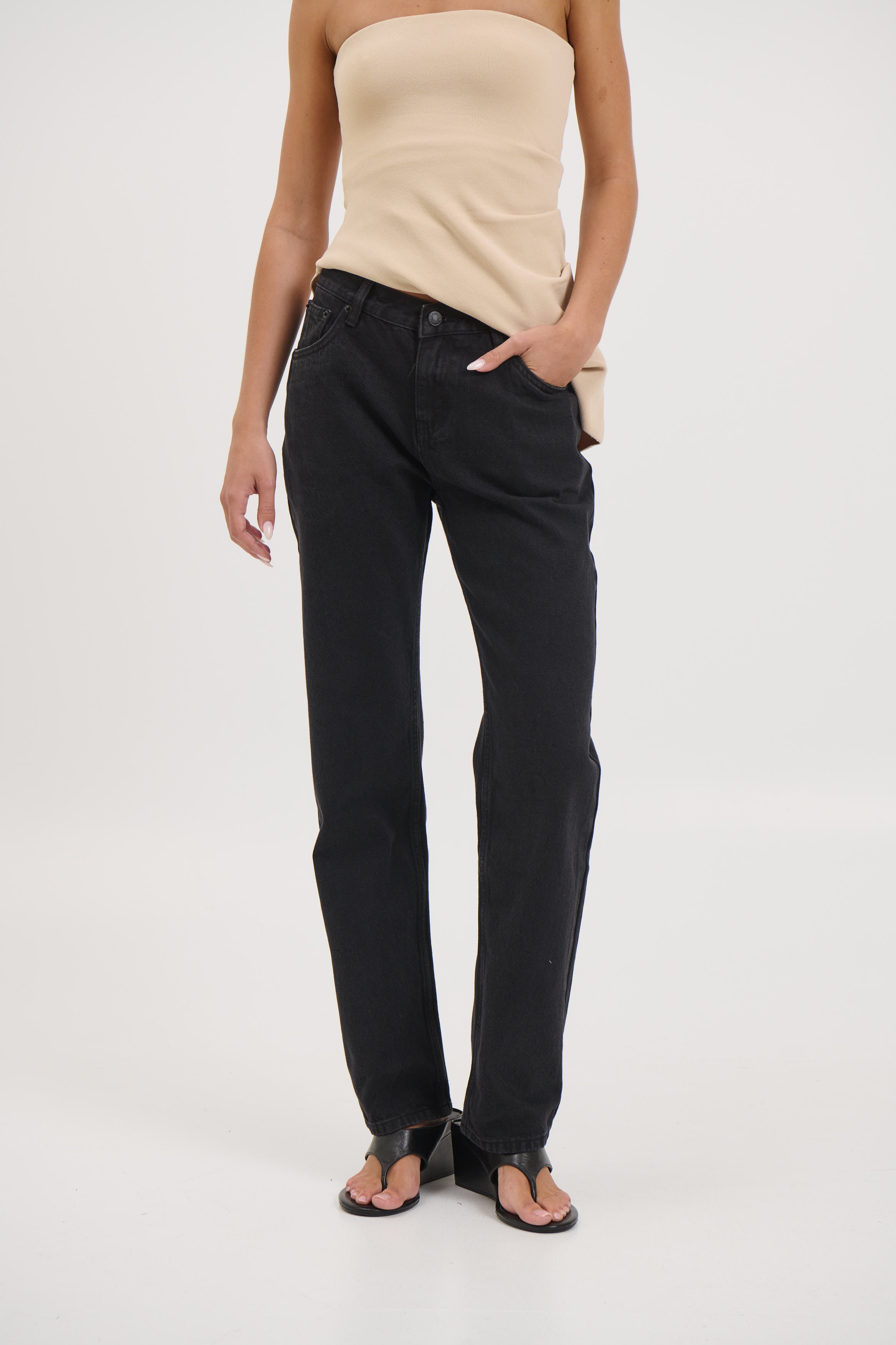 Julia Jean Backstage Black