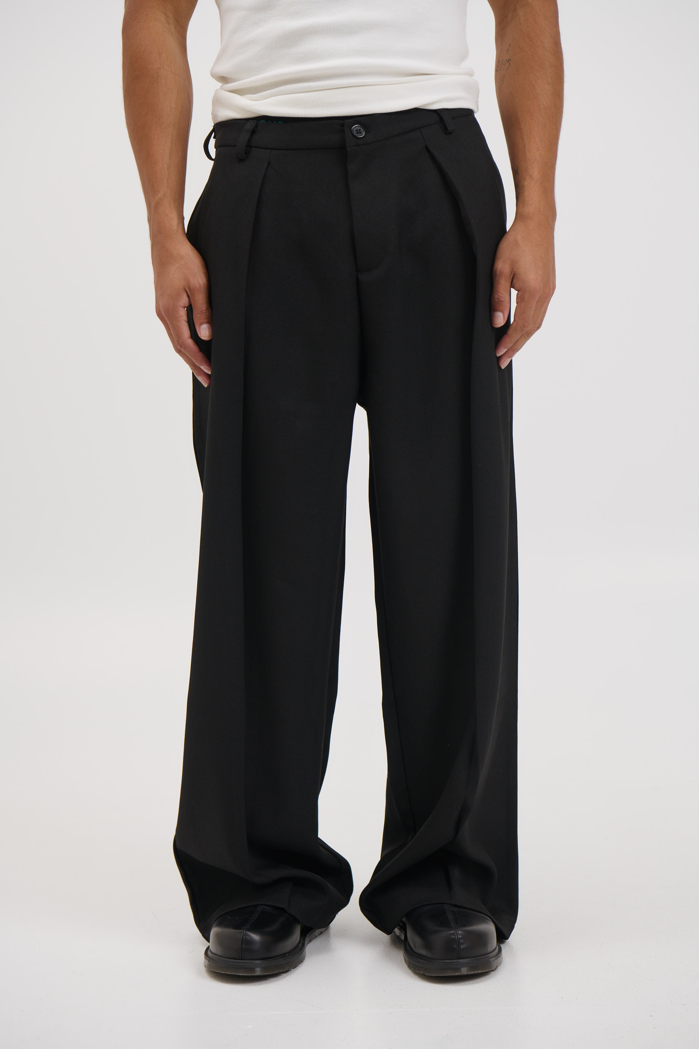 Josh Baggy Pant Black