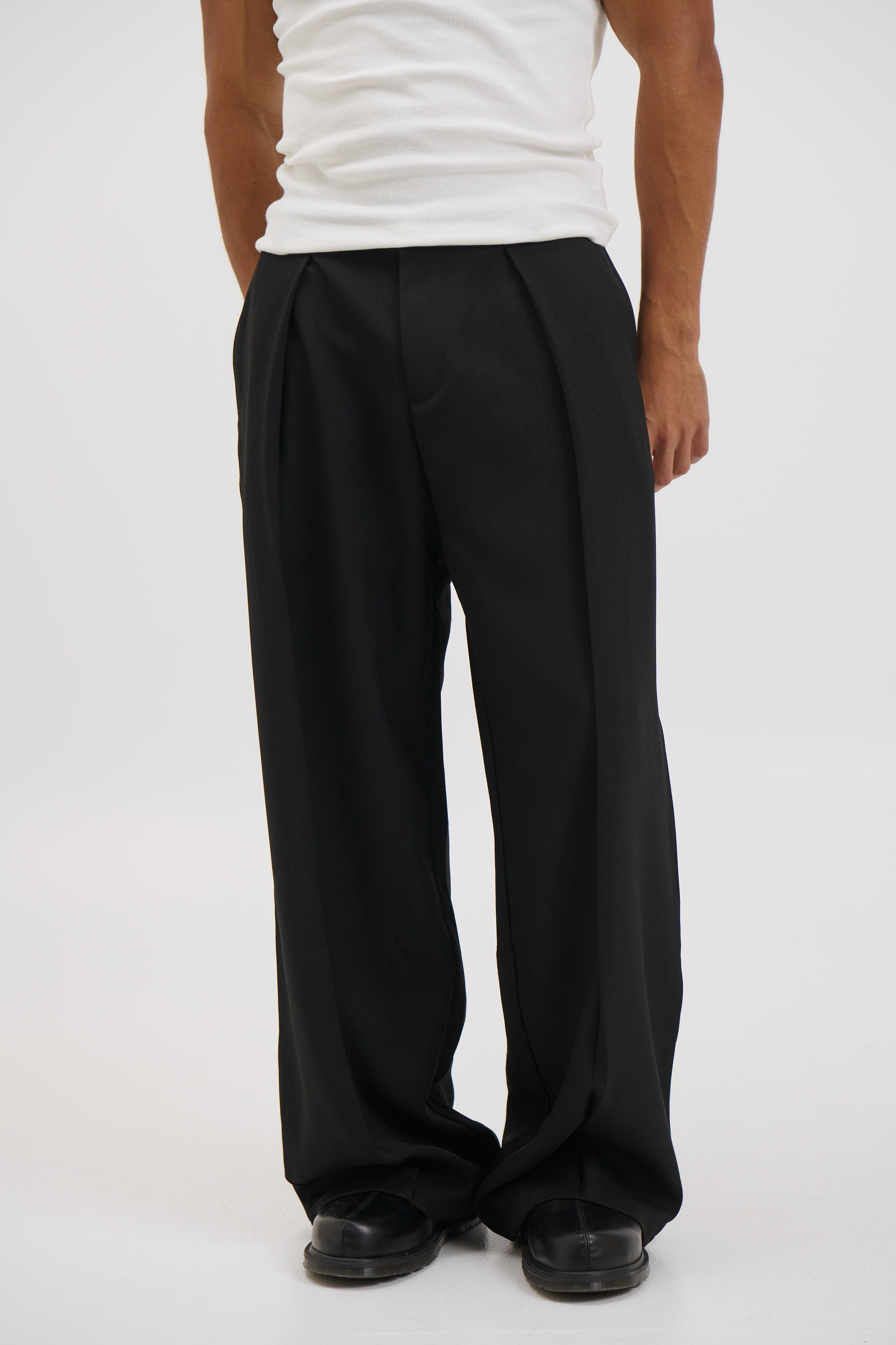 Josh Baggy Pant Black