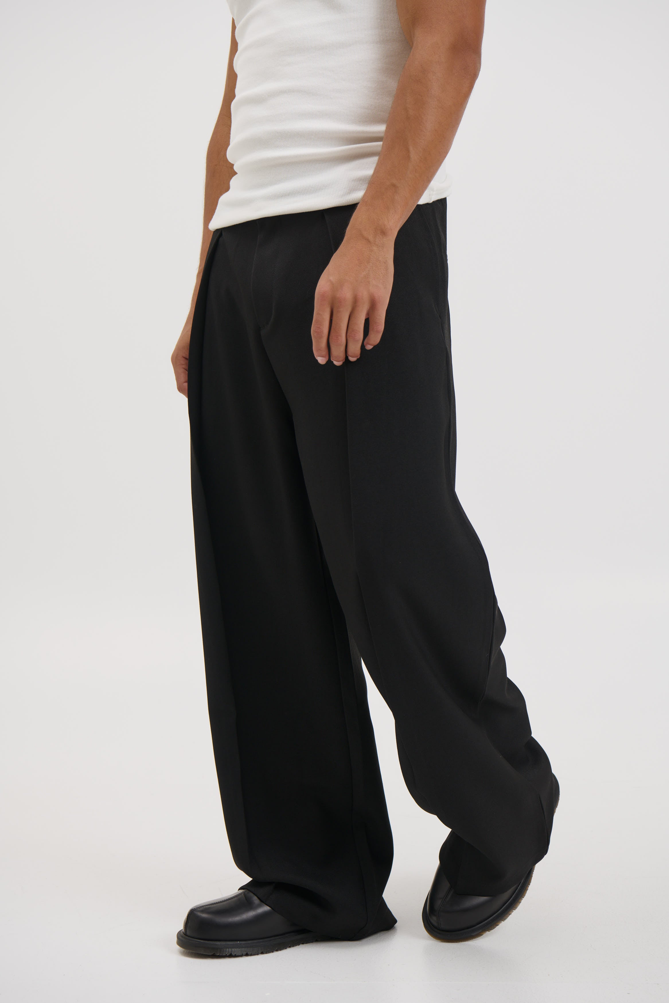 Josh Baggy Pant Black
