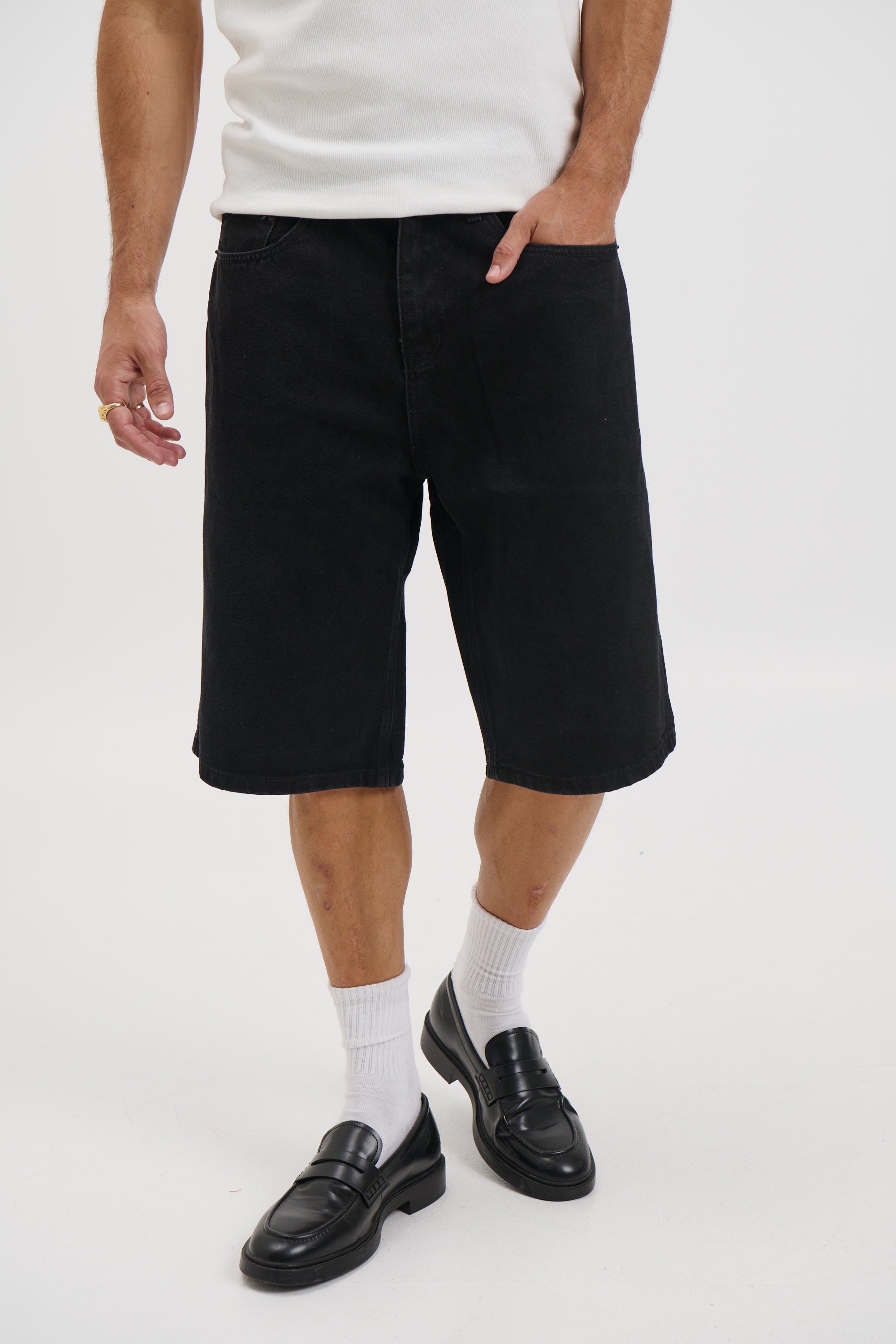 Flint Baggy Denim Jort Black