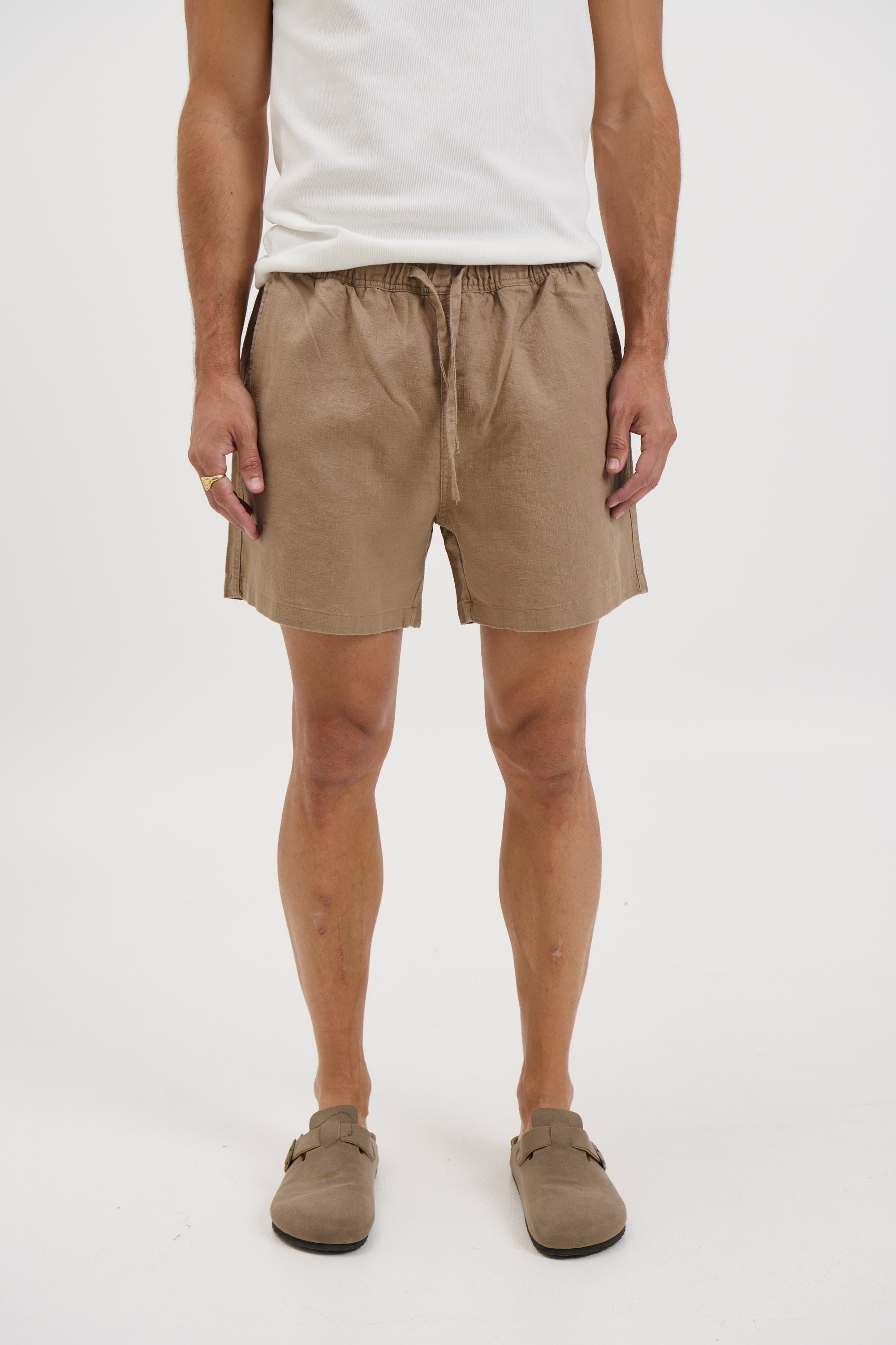 NTH Felix Linen Short Choc