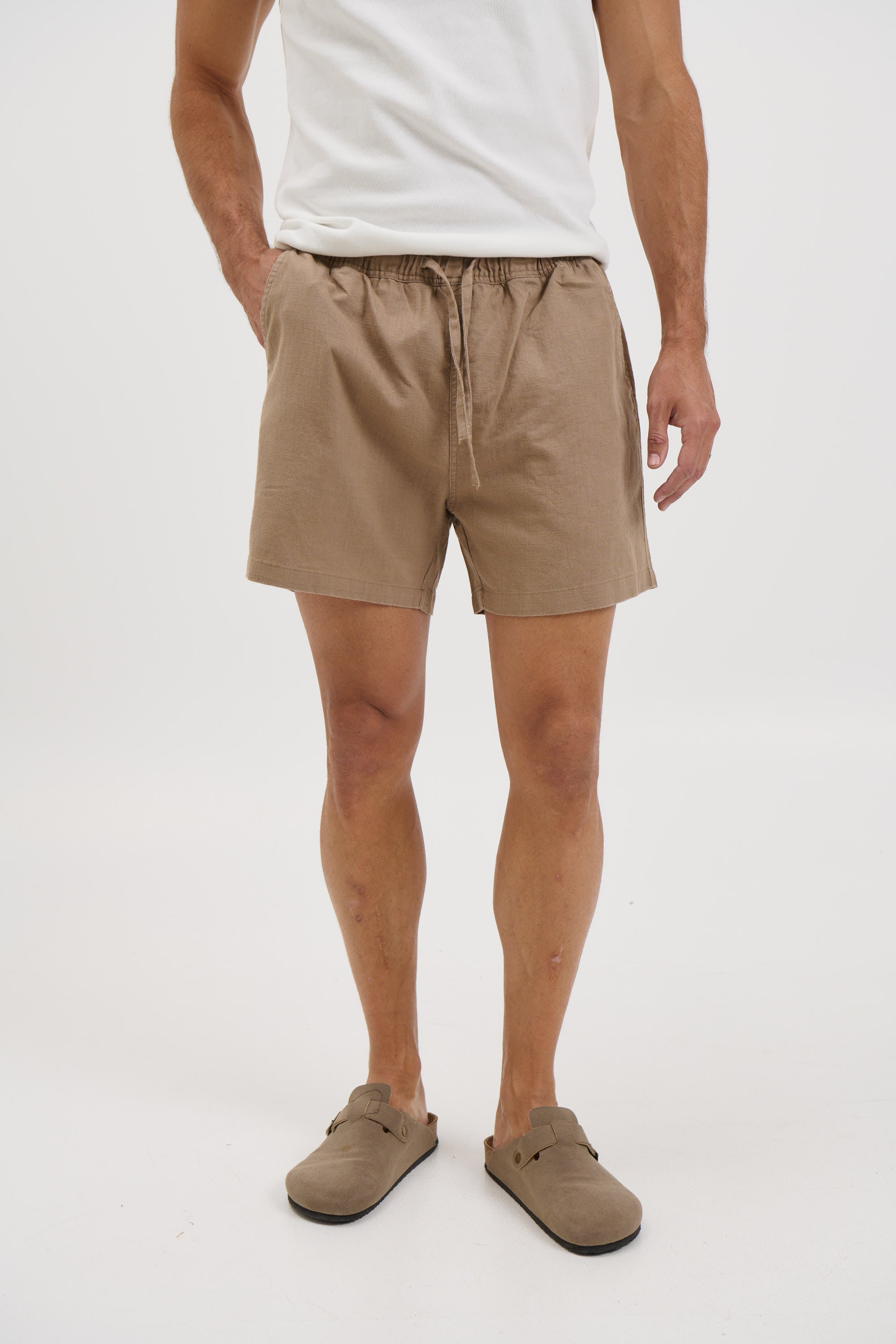 NTH Felix Linen Short Choc