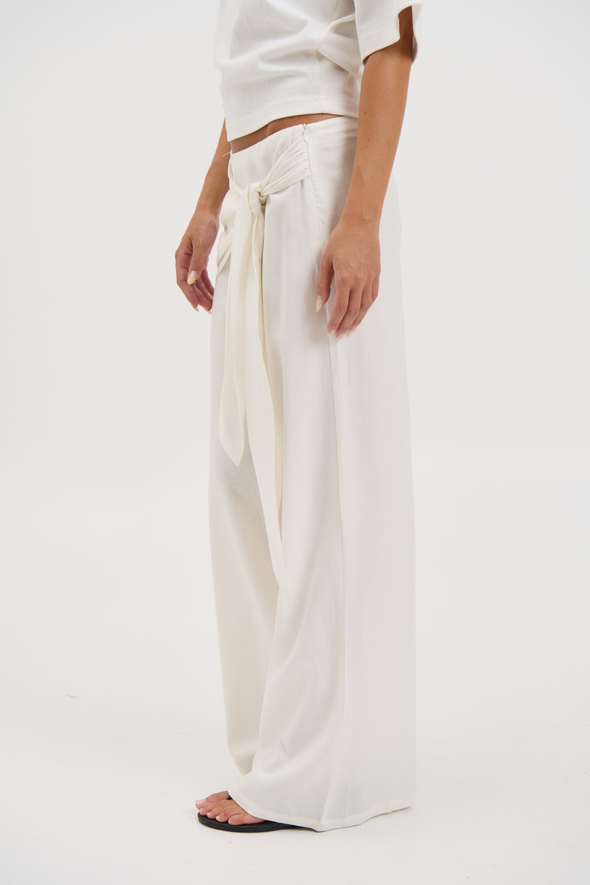 Jamillah Pant White