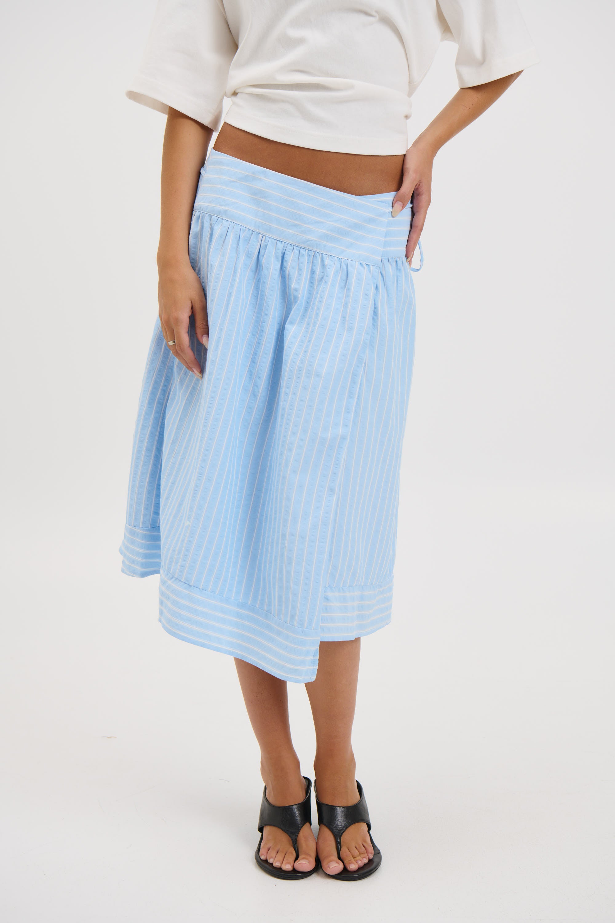 Chase Midi Skirt Sky