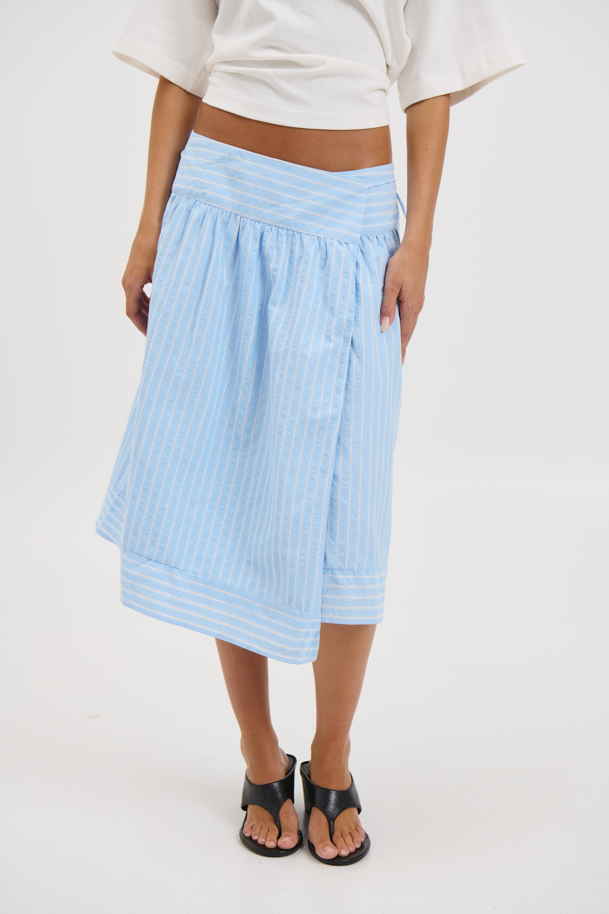 Chase Midi Skirt Sky