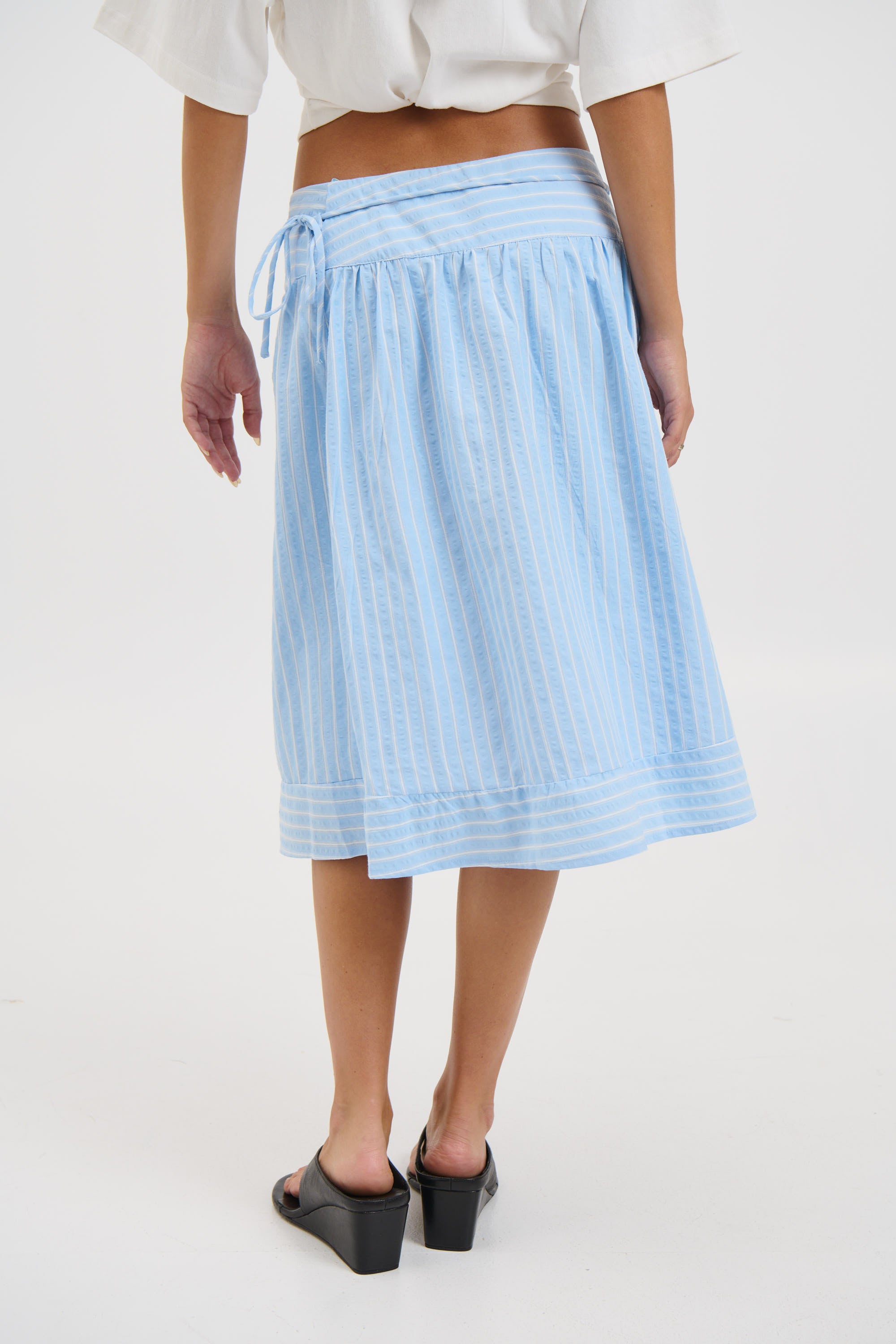 Chase Midi Skirt Sky