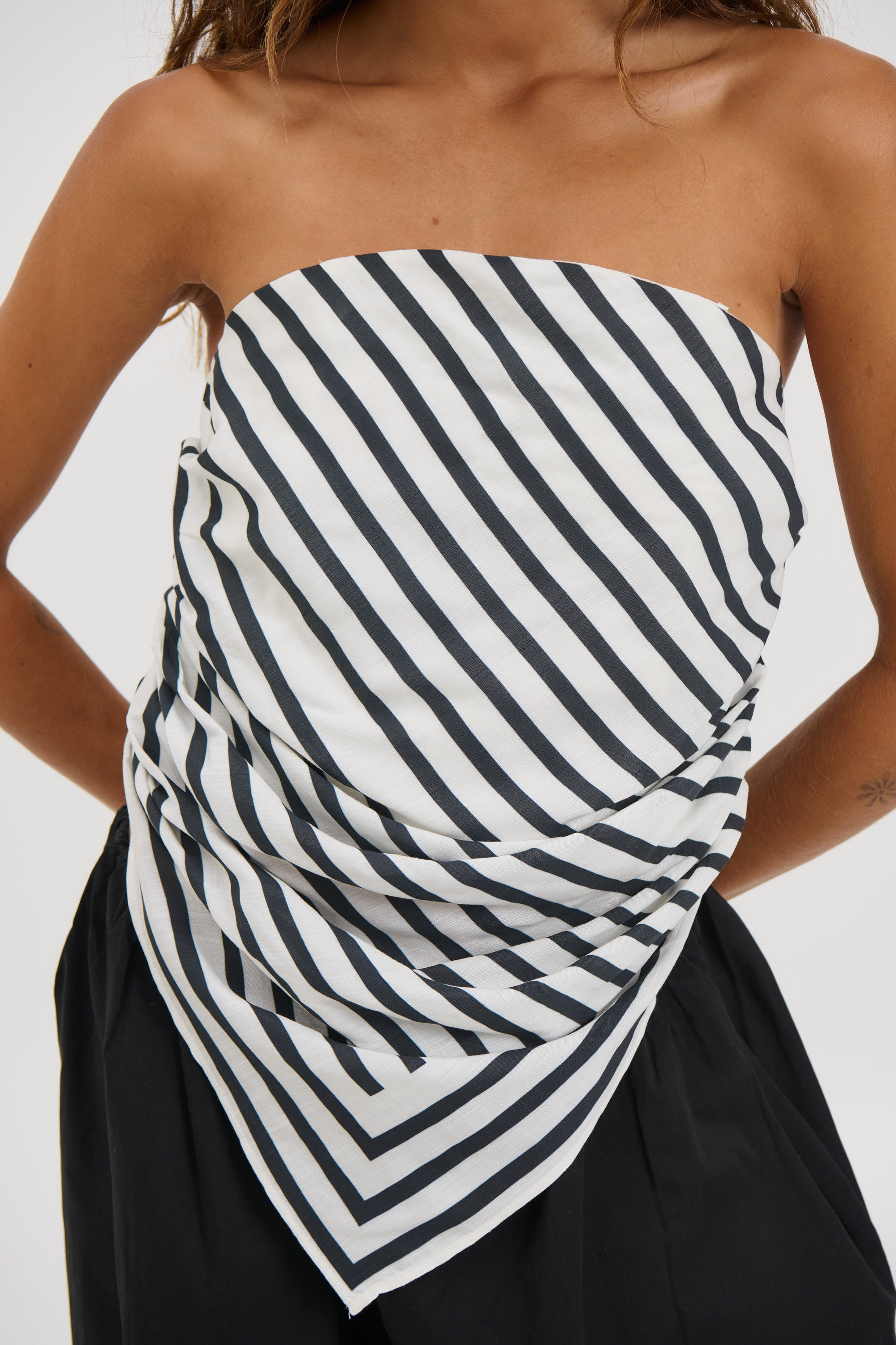 Vincent Scarf Top Beige