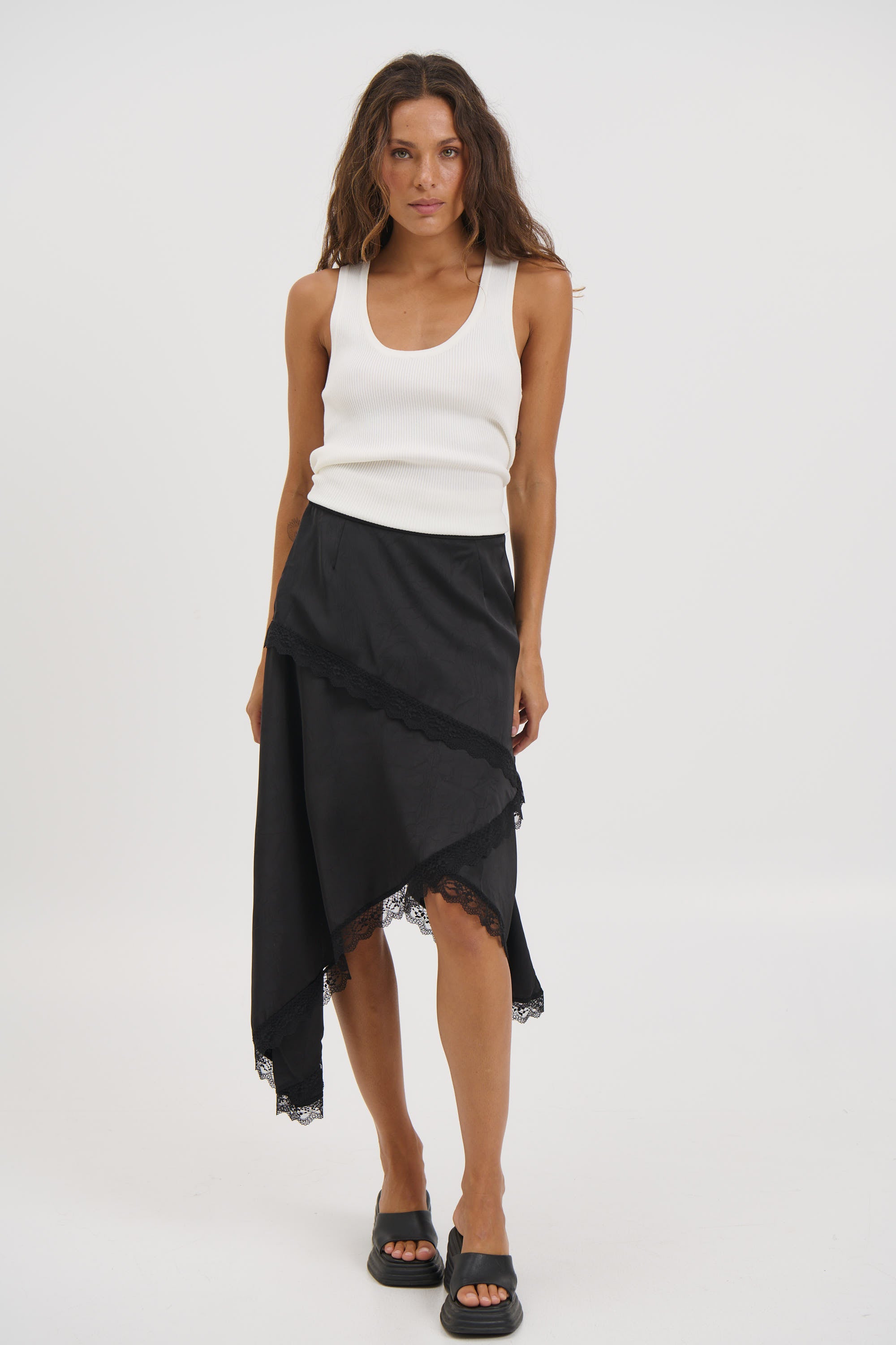 Yianni Midi Skirt Black