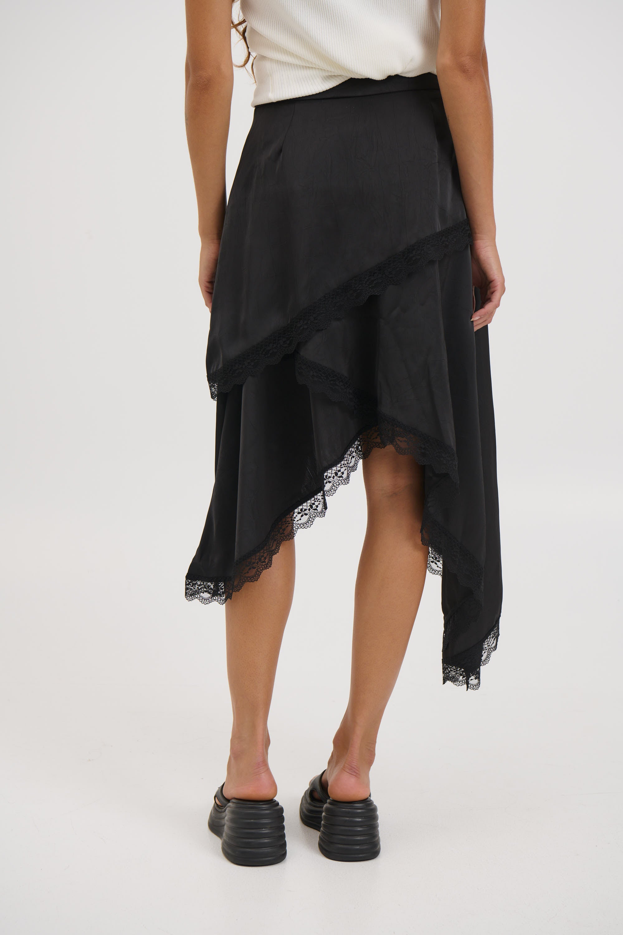 Yianni Midi Skirt Black