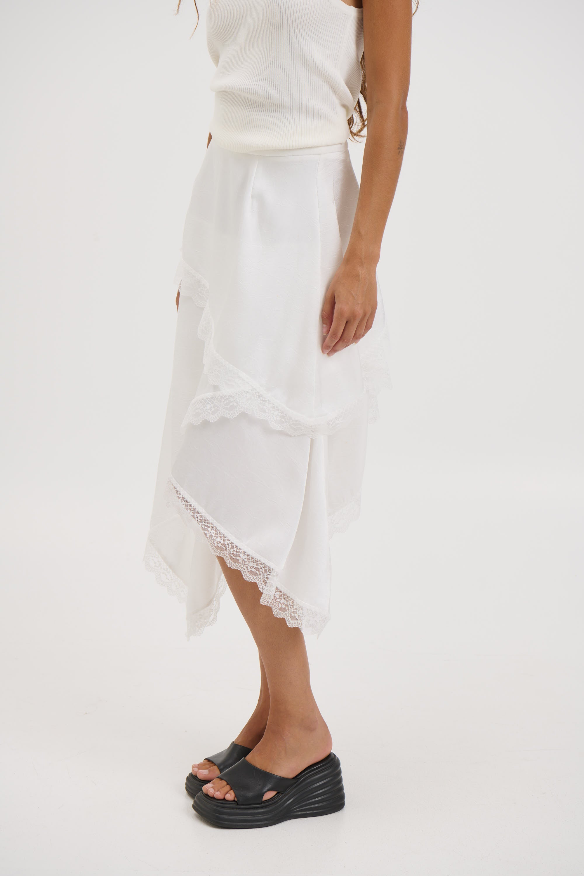 Yianni Midi Skirt White