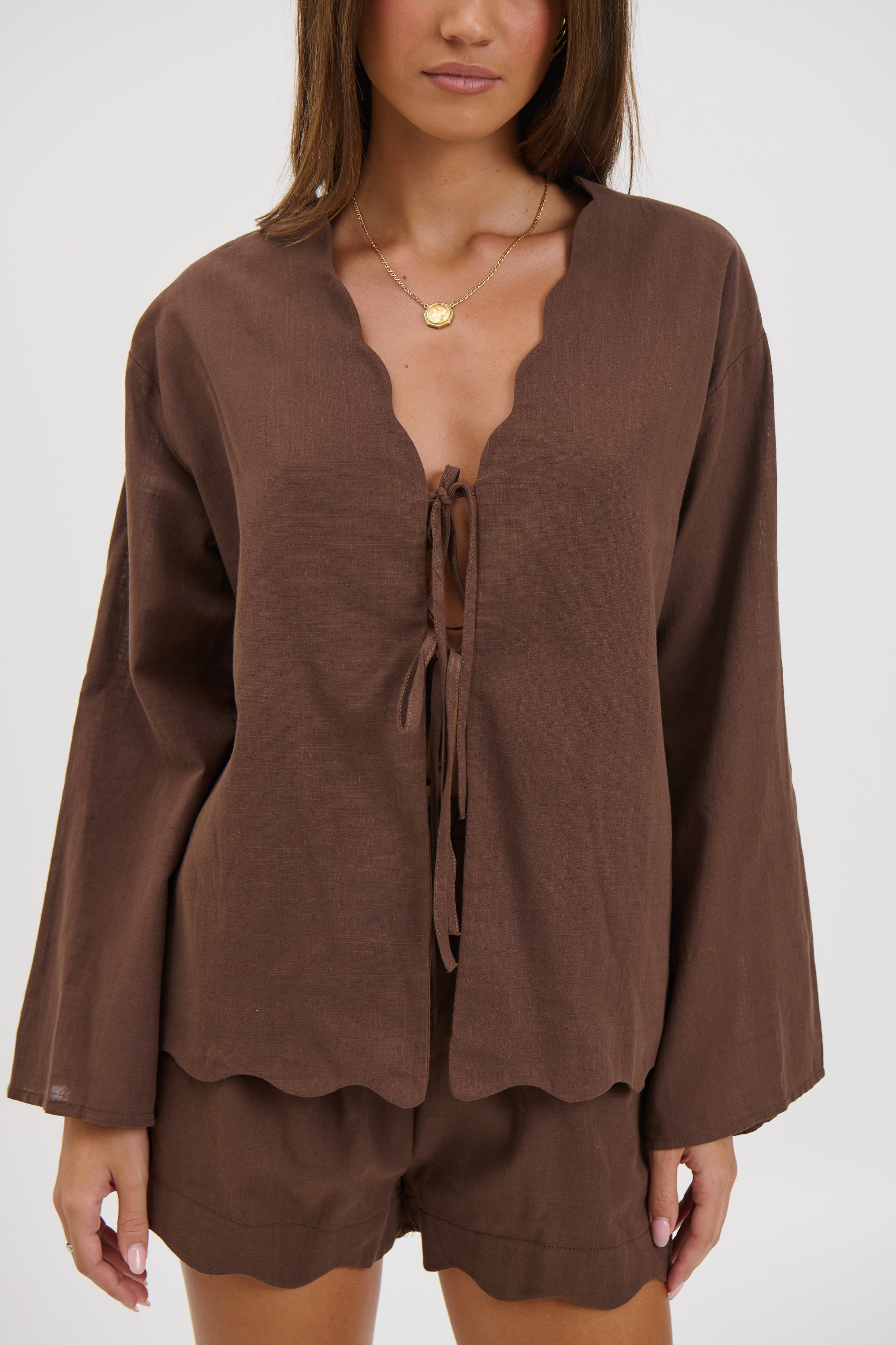 Tianna Scallop Set Chocolate