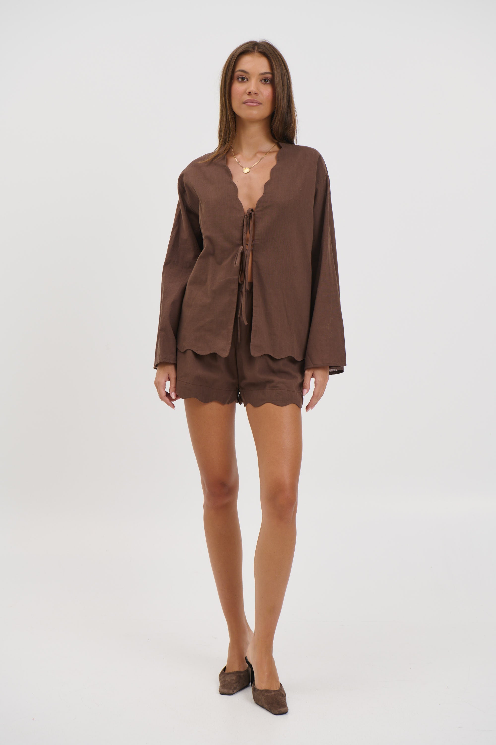 Tianna Scallop Set Chocolate