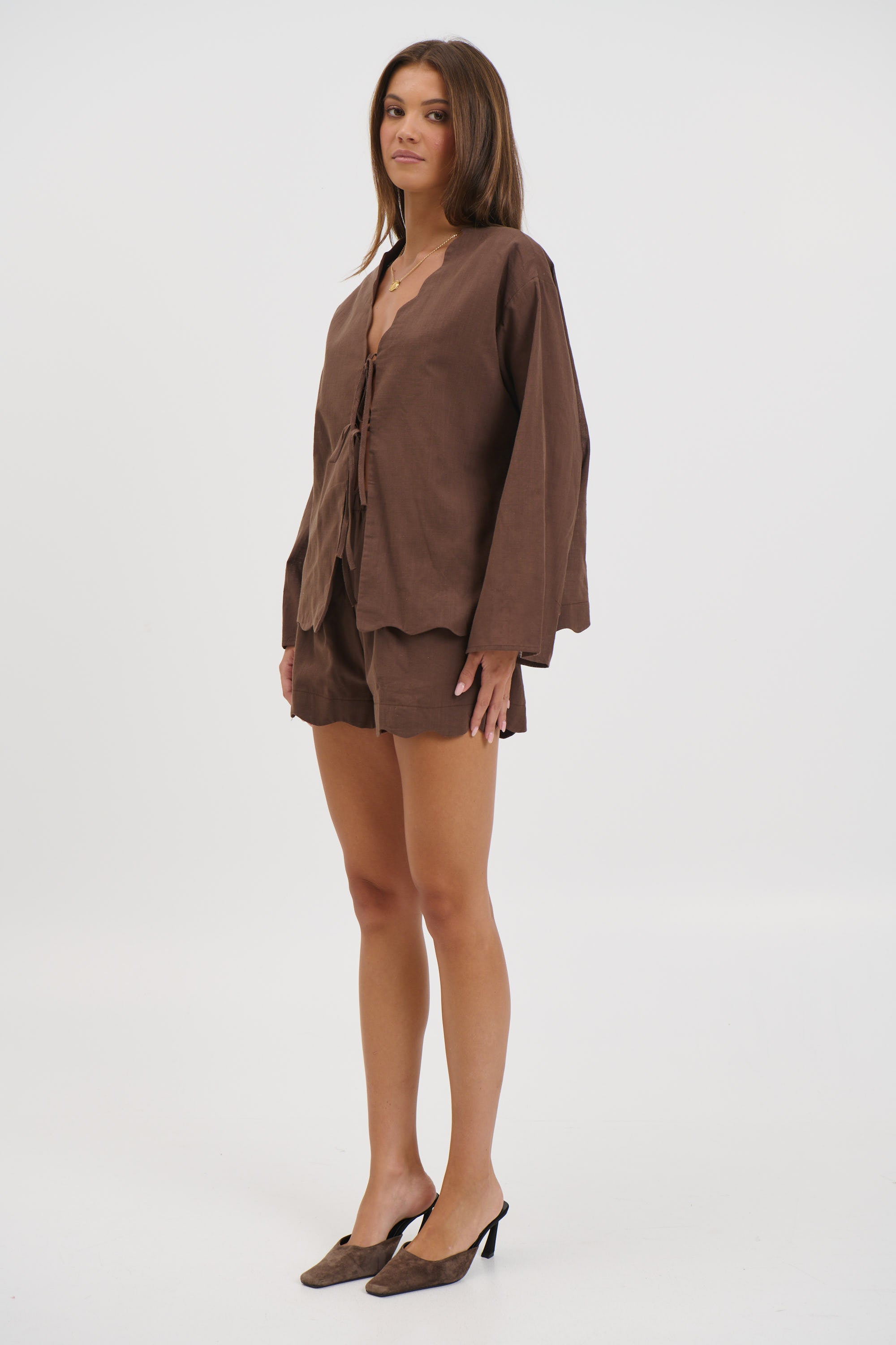 Tianna Scallop Set Chocolate